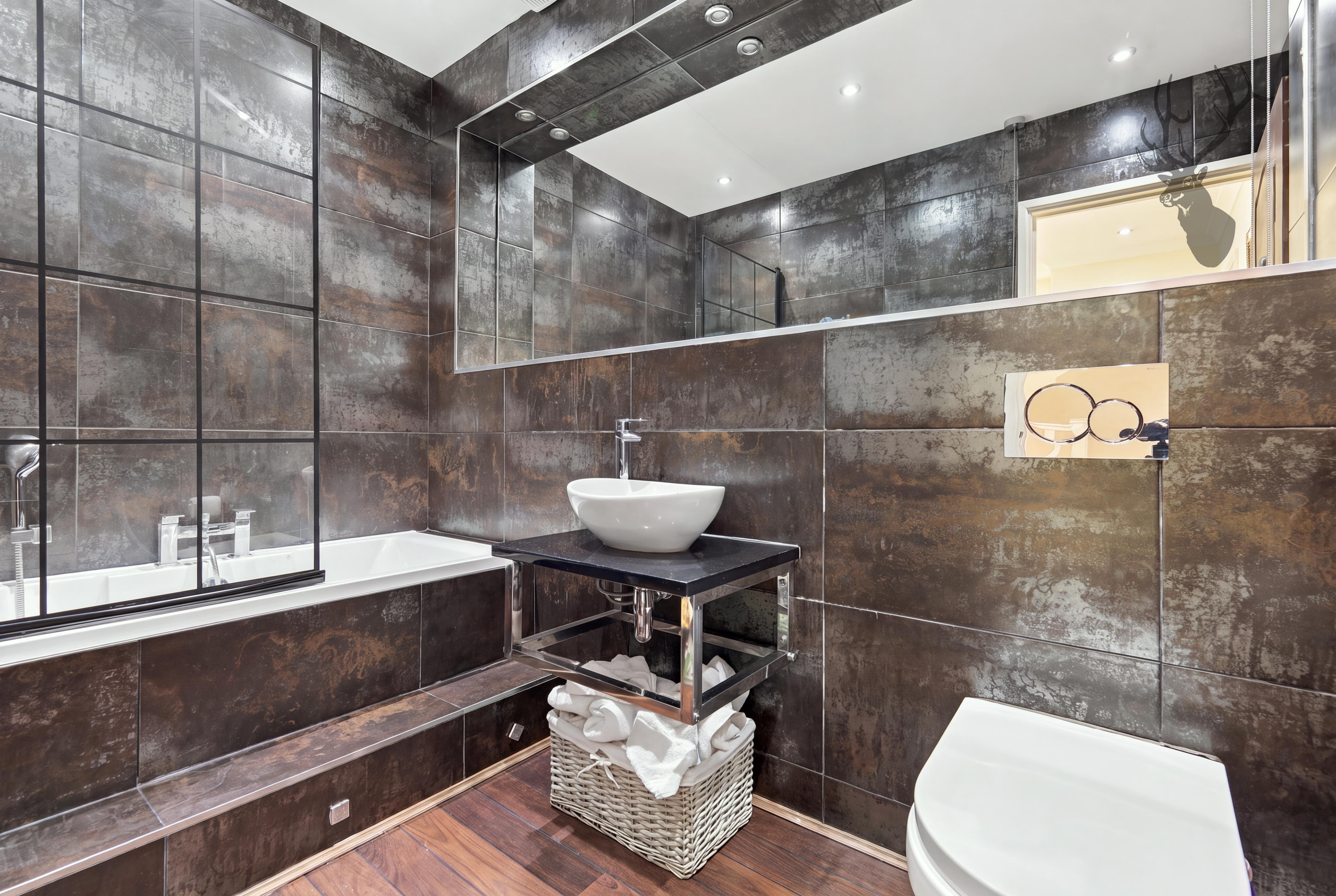 4 bedroom end of terrace house for sale, Palmerston Road, Buckhurst Hill, IG9, photo 19 of 20