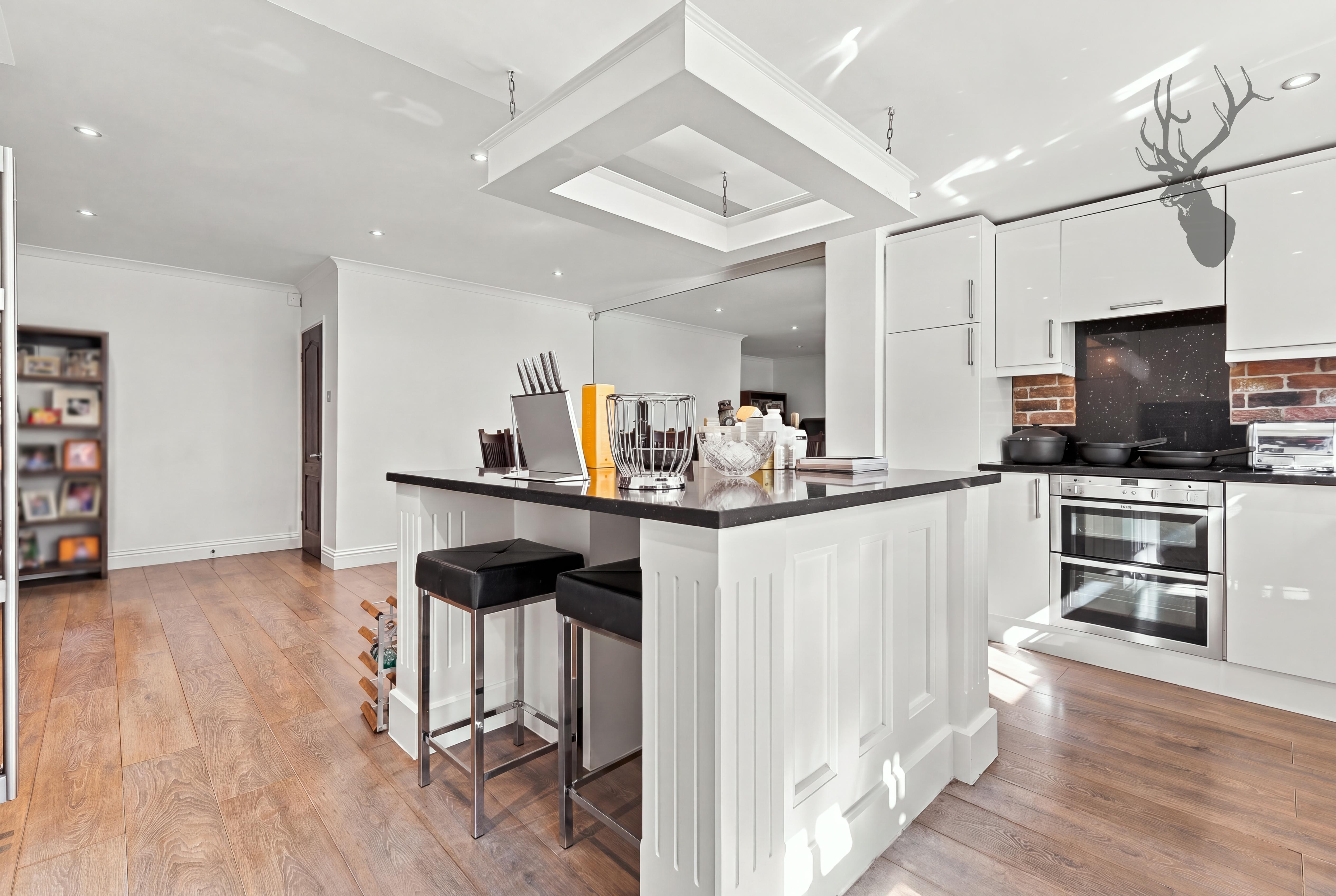 4 bedroom end of terrace house for sale, Palmerston Road, Buckhurst Hill, IG9, photo 7 of 20