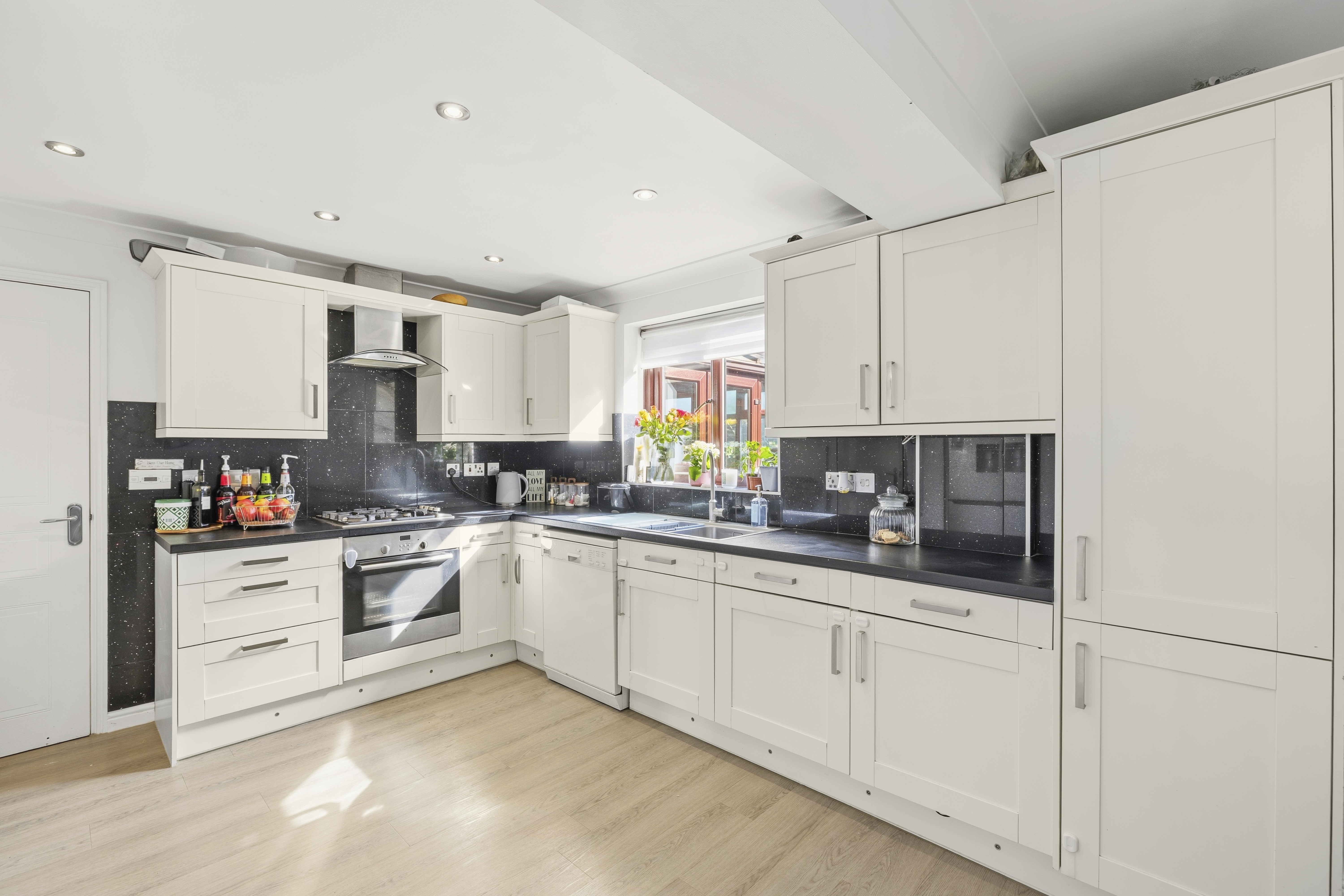 5 bedroom detached house for sale, Oakfields, Cardiff, CF3, photo 9 of 20