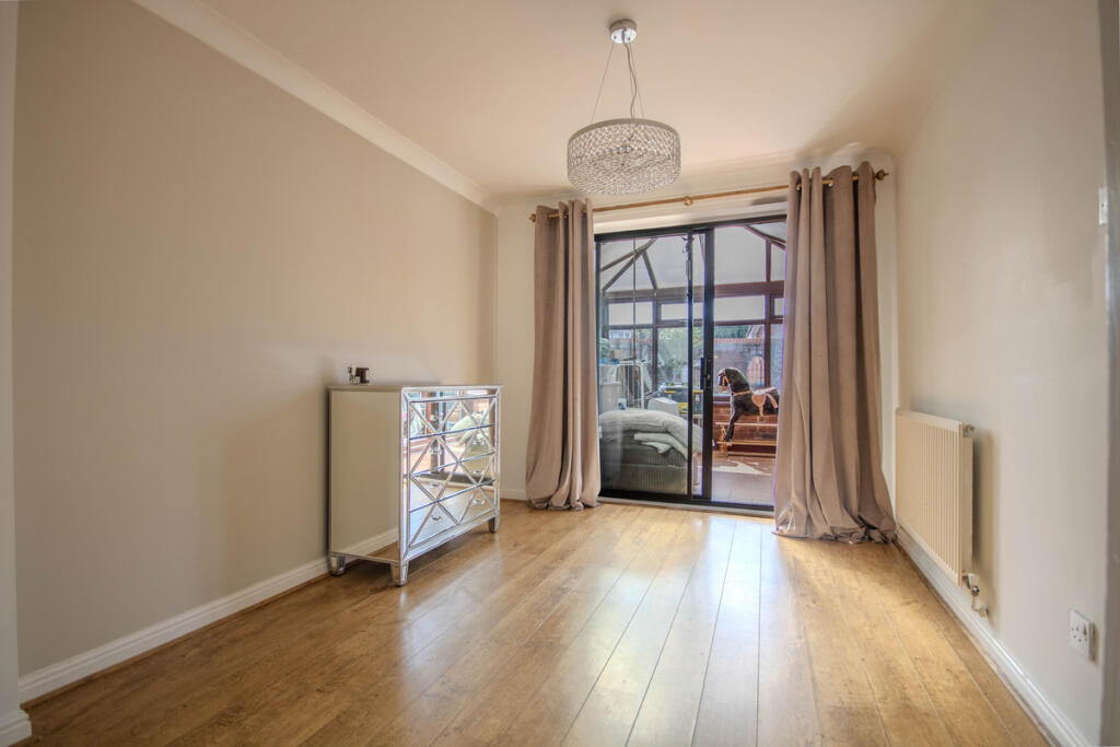 5 bedroom detached house for sale, Oakfields, Cardiff, CF3, photo 10 of 20