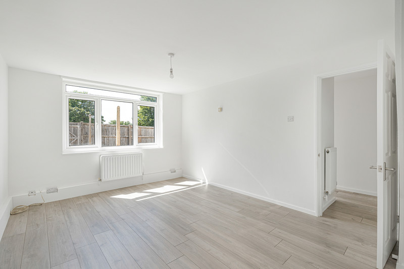 2 bedroom for sale, Tovey Court, Andover, SP10, photo 2