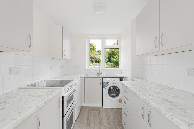 2 bedroom for sale, Tovey Court, Andover, SP10, photo 3