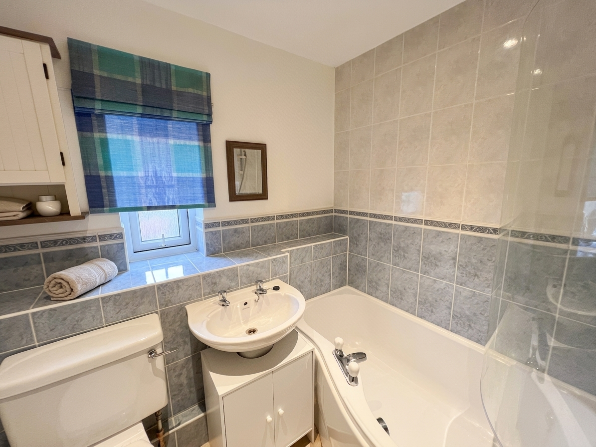 3 bedroom end of terrace house for sale, Merlin Close, Leicester, LE7, photo 10 of 14