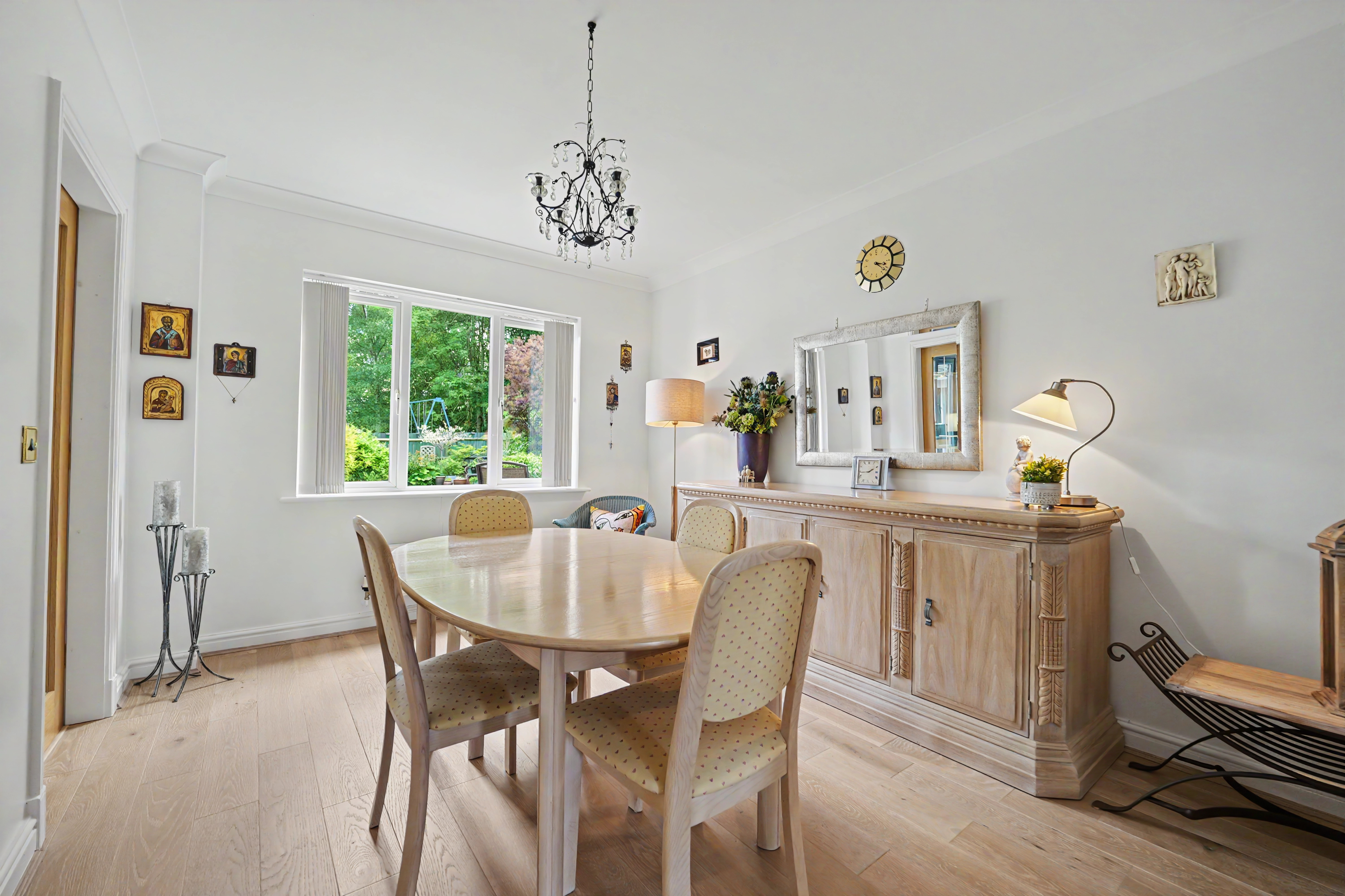 5 bedroom detached house for sale, Woodlands Close, Leicester, LE2