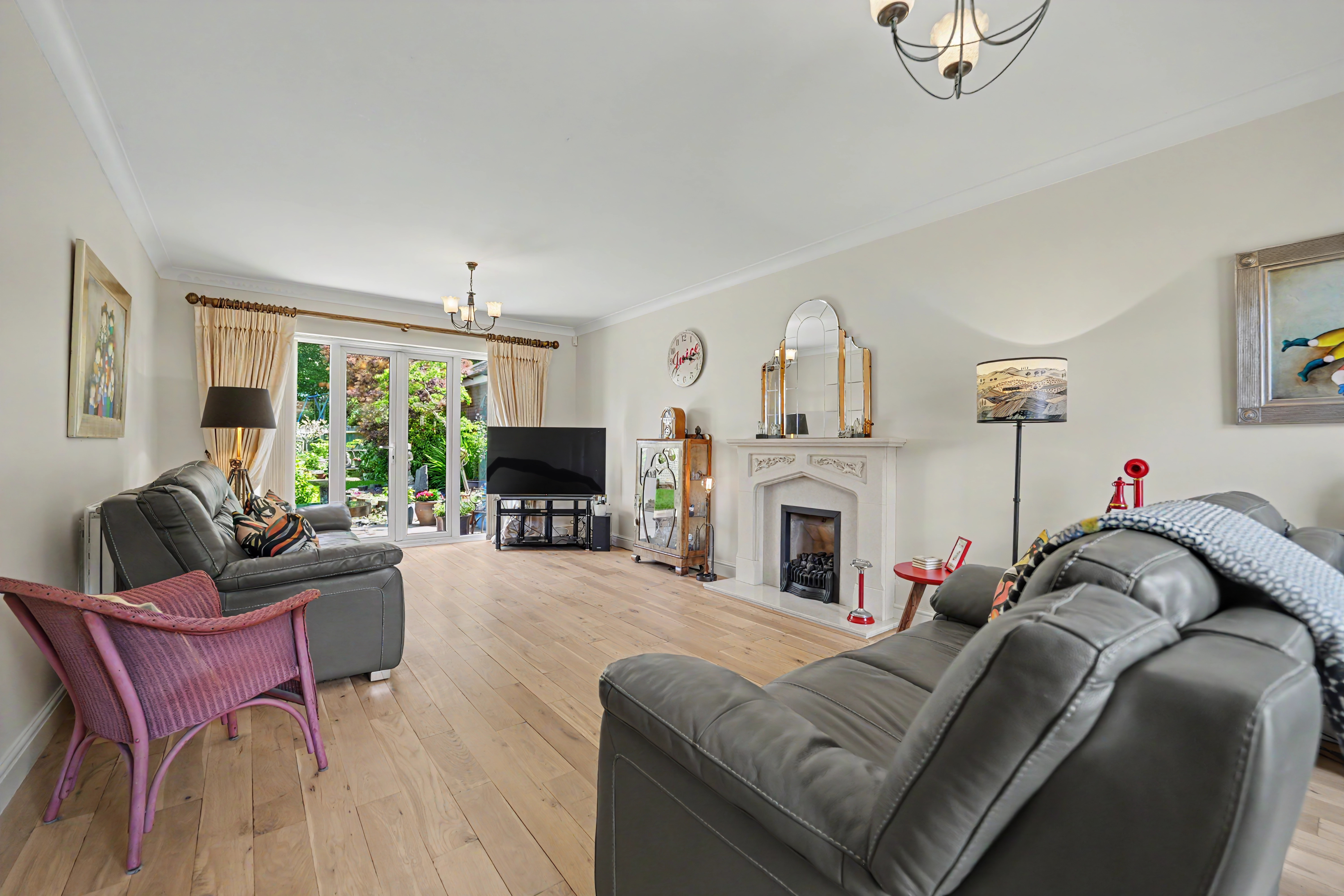 5 bedroom detached house for sale, Woodlands Close, Leicester, LE2