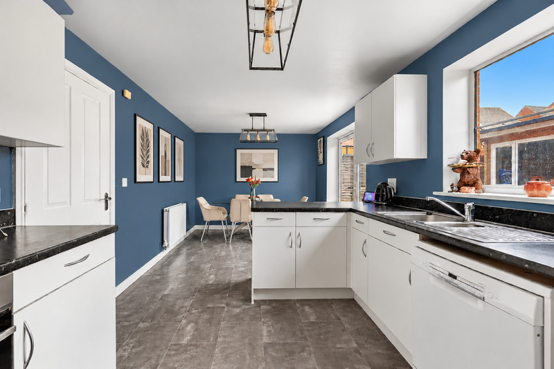 4 bedroom for sale, Green Oak Crescent, Iwade, ME9