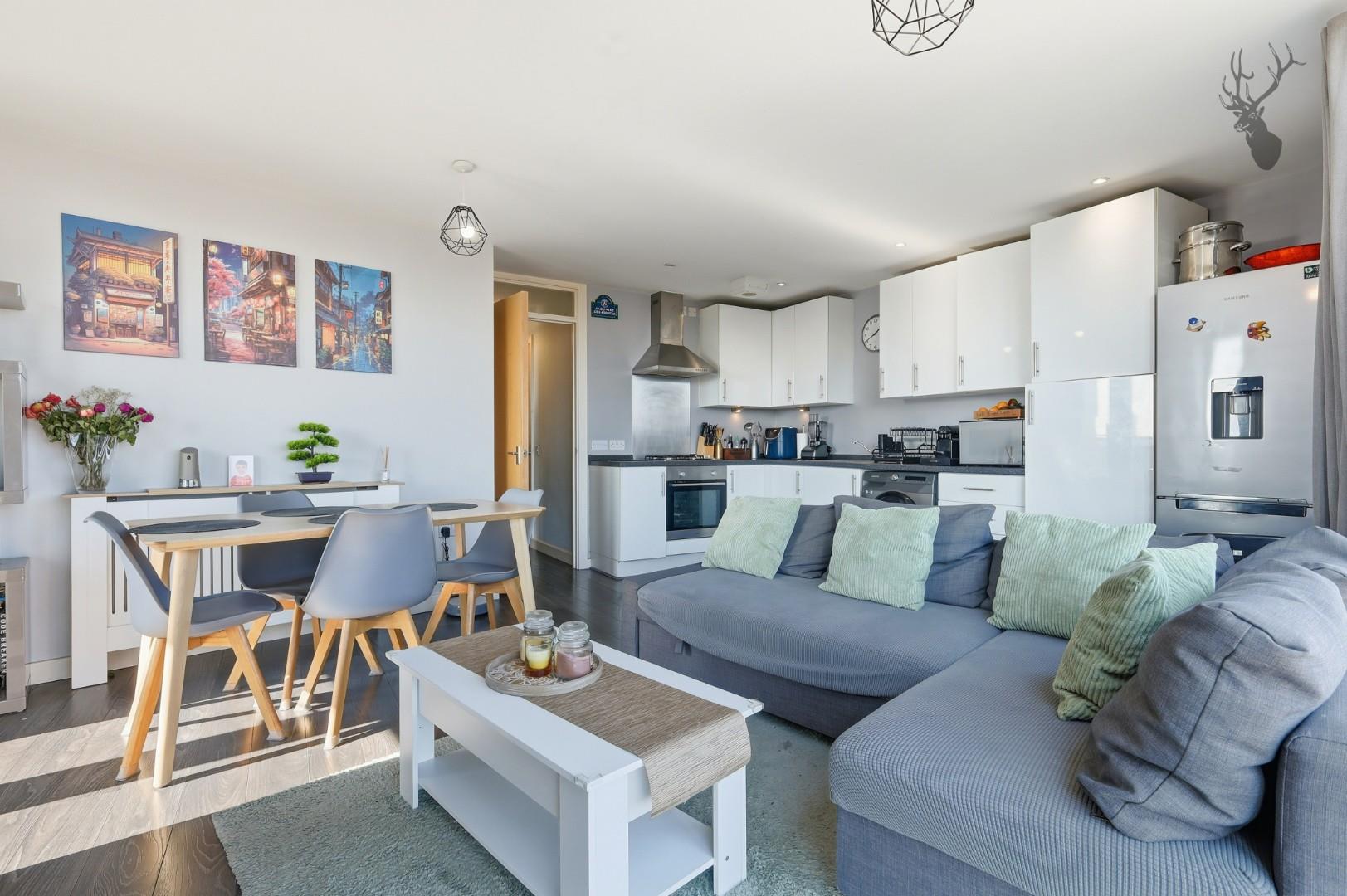 2 bedroom apartment for sale, Fondant Court, London, E3, photo 3