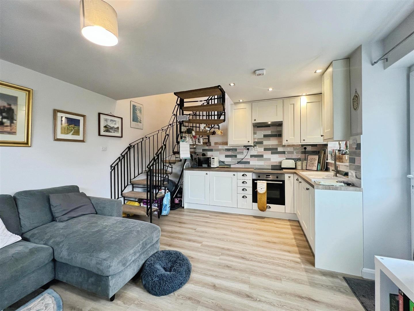 1 bedroom flat for sale, Sycamore Avenue, Congleton, CW12, photo 2