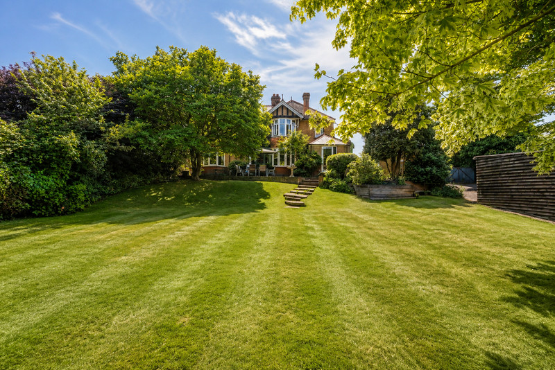 6 bedroom for sale, Key Street, Sittingbourne, ME10
