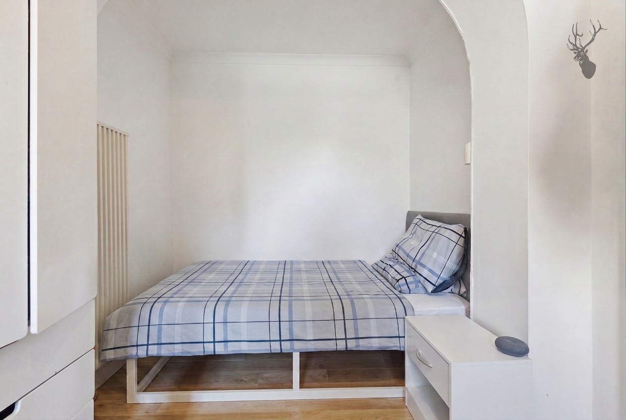 5 bedroom mid-terraced house for sale, Blondin Street, London, E3, photo 13 of 19