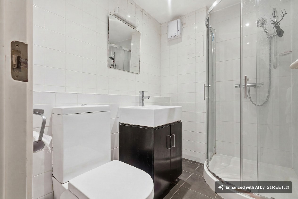 5 bedroom mid-terraced house for sale, Blondin Street, London, E3, photo 7 of 19