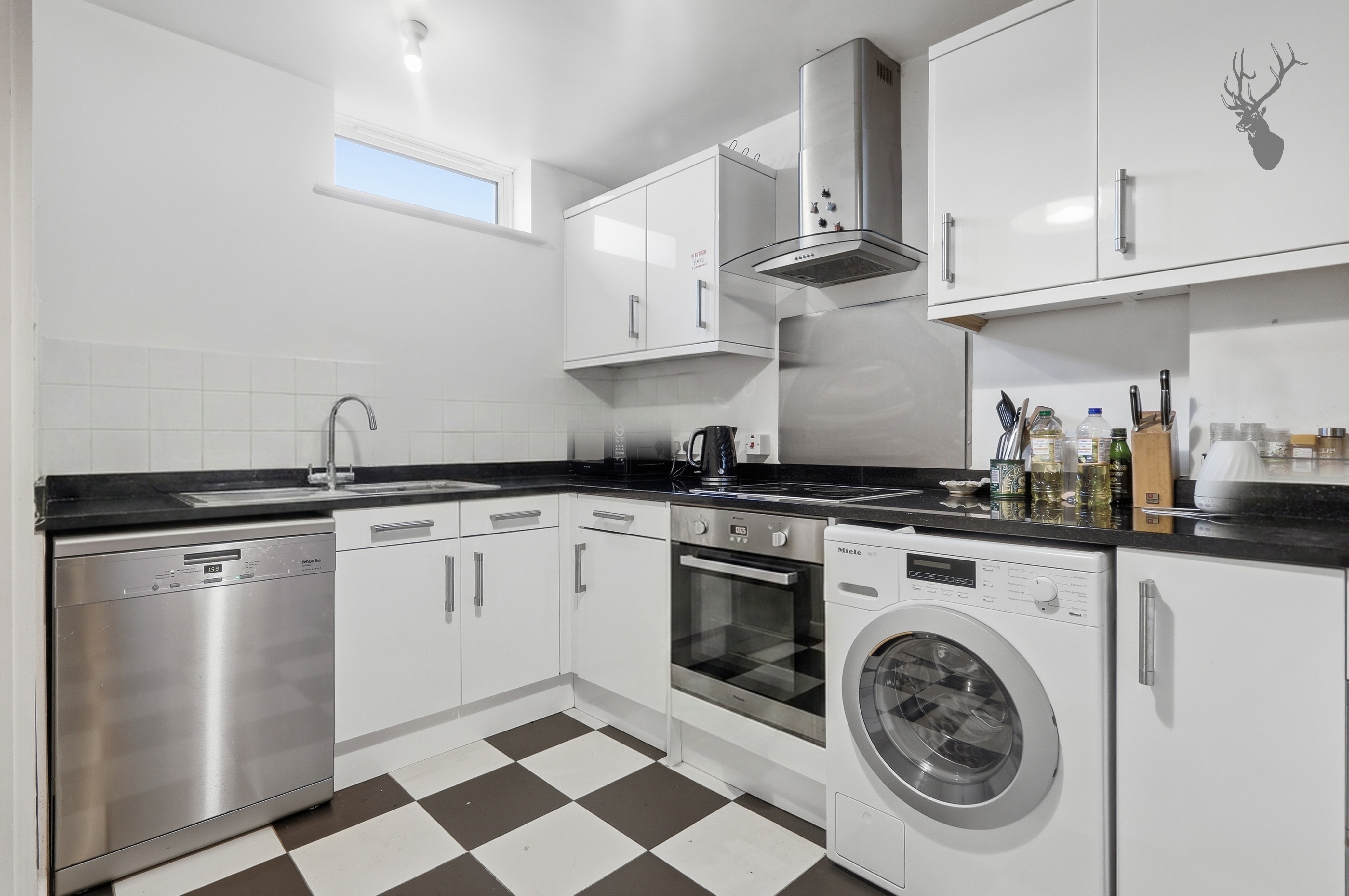 5 bedroom mid-terraced house for sale, Blondin Street, London, E3, photo 8 of 19