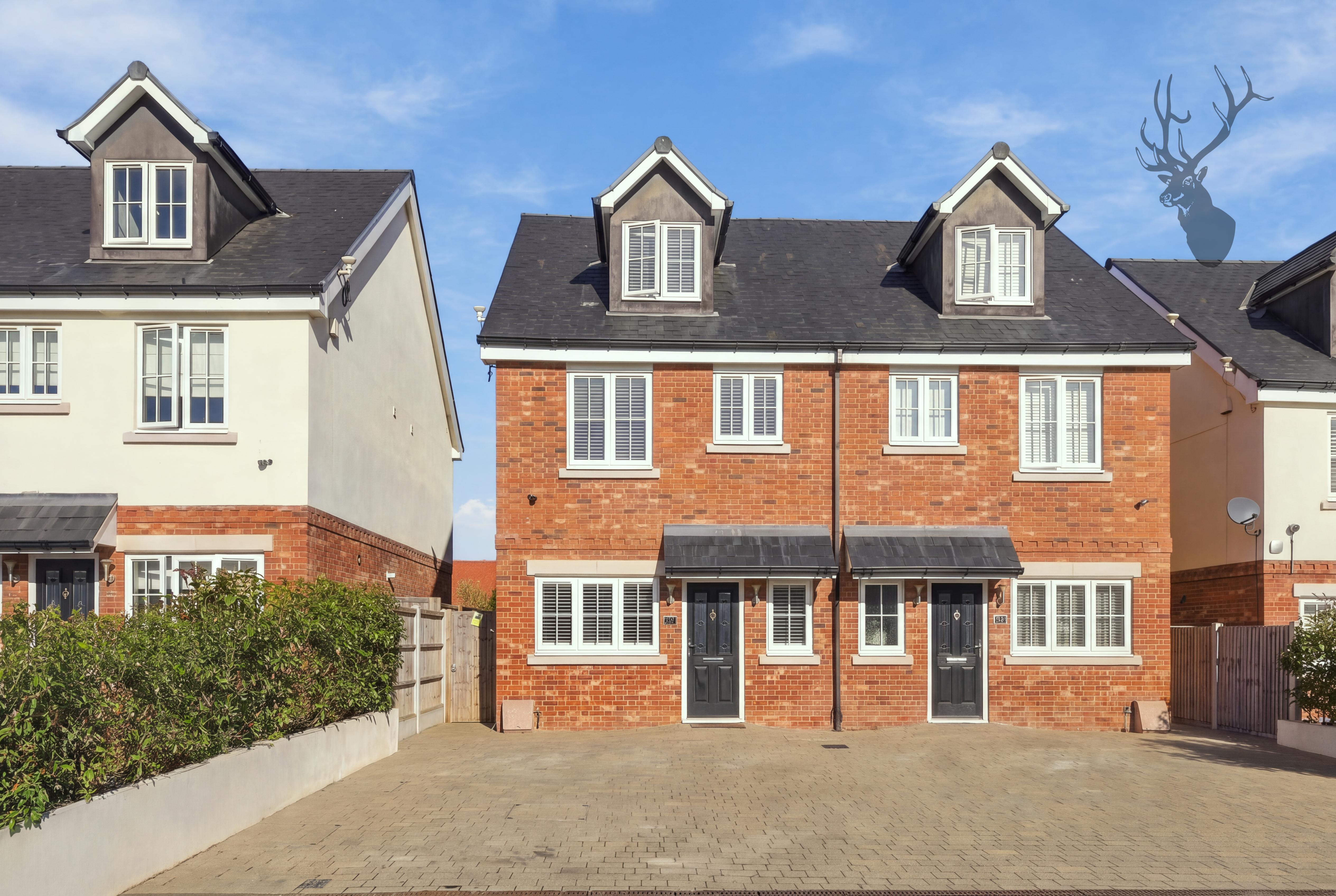 3 bedroom semi detached house for sale, Abbotts Way Oak Hill Road, Romford, RM4, photo 1