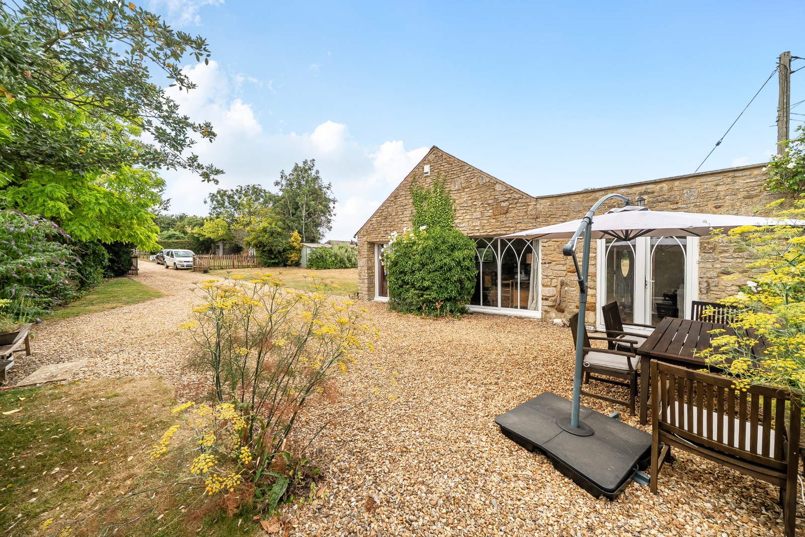 4 bedroom detached house for sale, The Field, Kettering, NN14