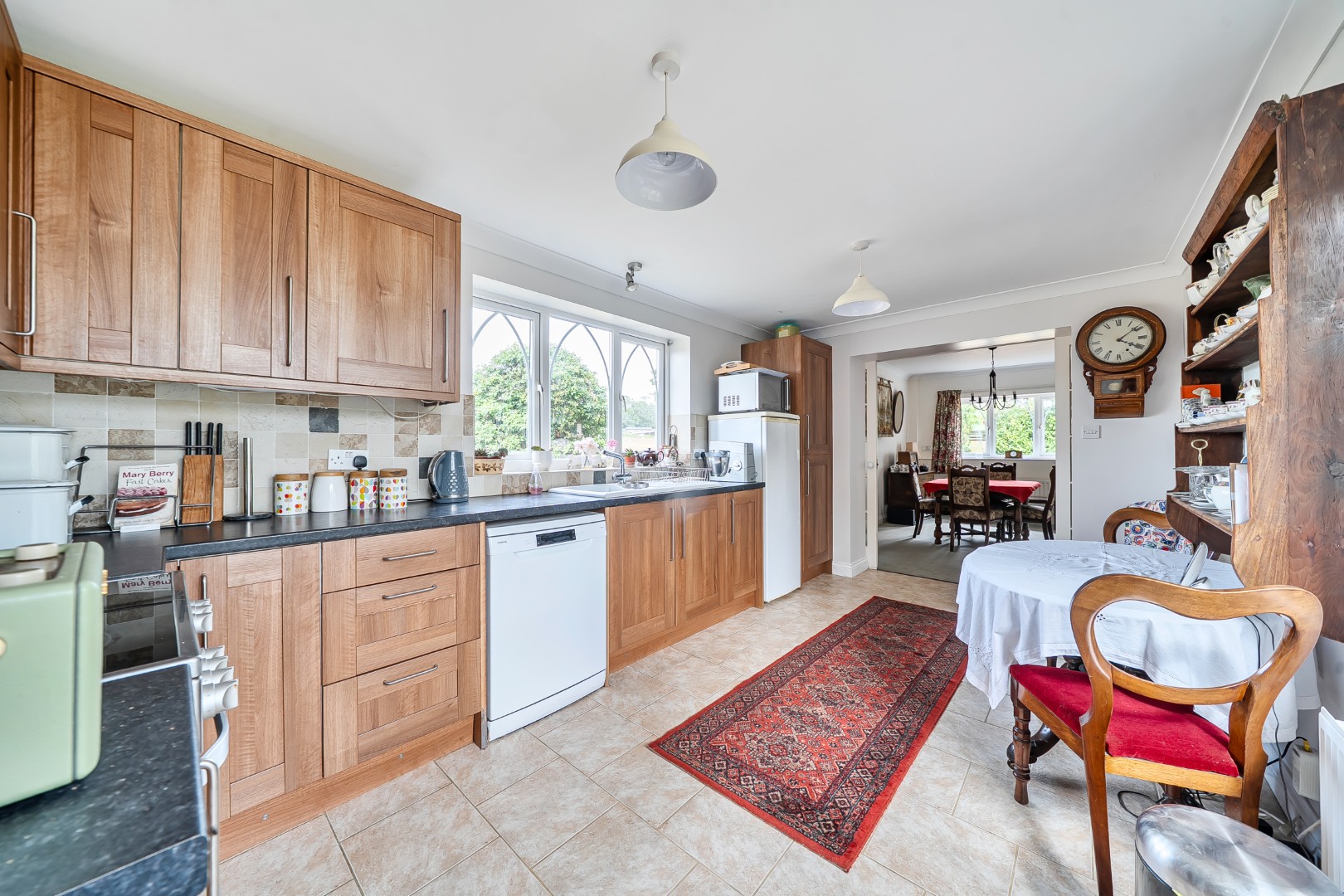 4 bedroom detached house for sale, The Field, Kettering, NN14