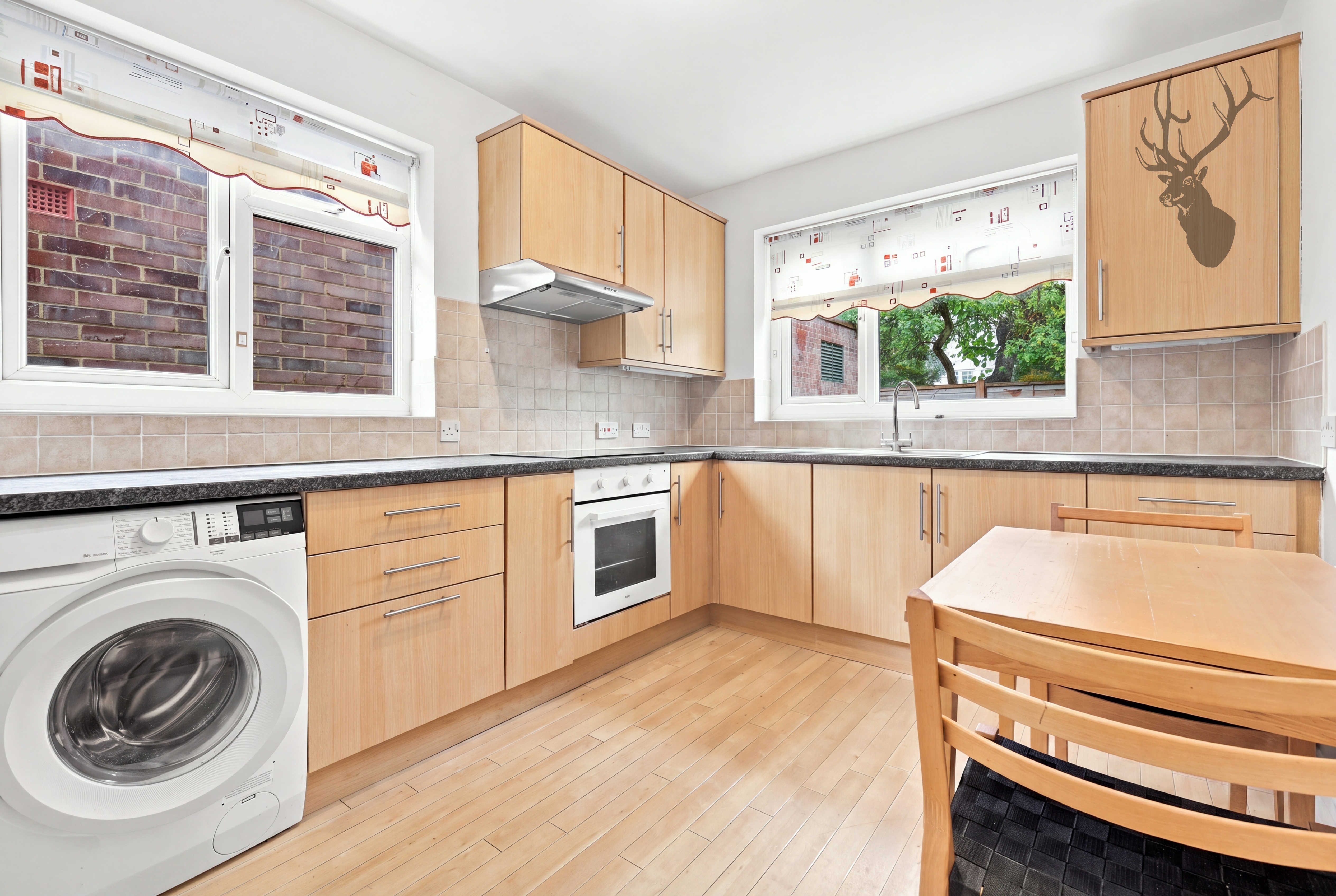1 bedroom flat for sale, Algers Mead, Loughton, IG10, photo 3