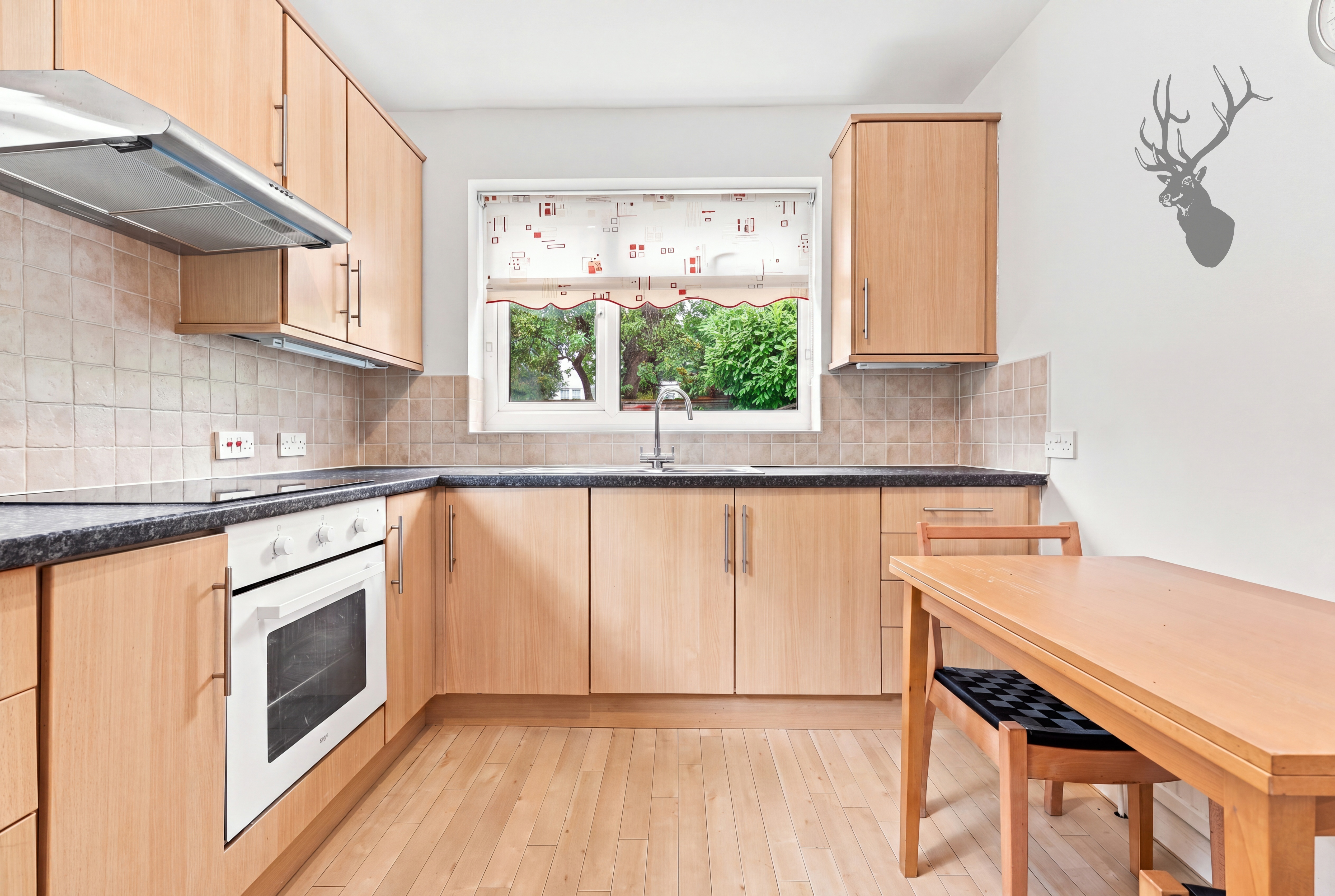 1 bedroom flat for sale, Algers Mead, Loughton, IG10, photo 4
