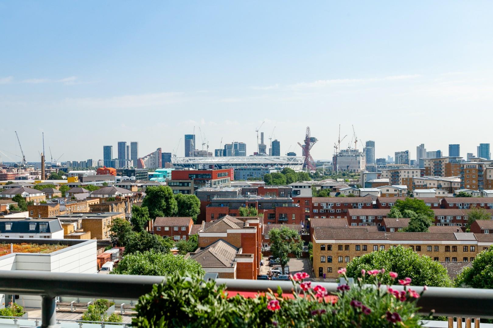 2 bedroom apartment for sale, William Beveridge House, London, E3, photo 7 of 13