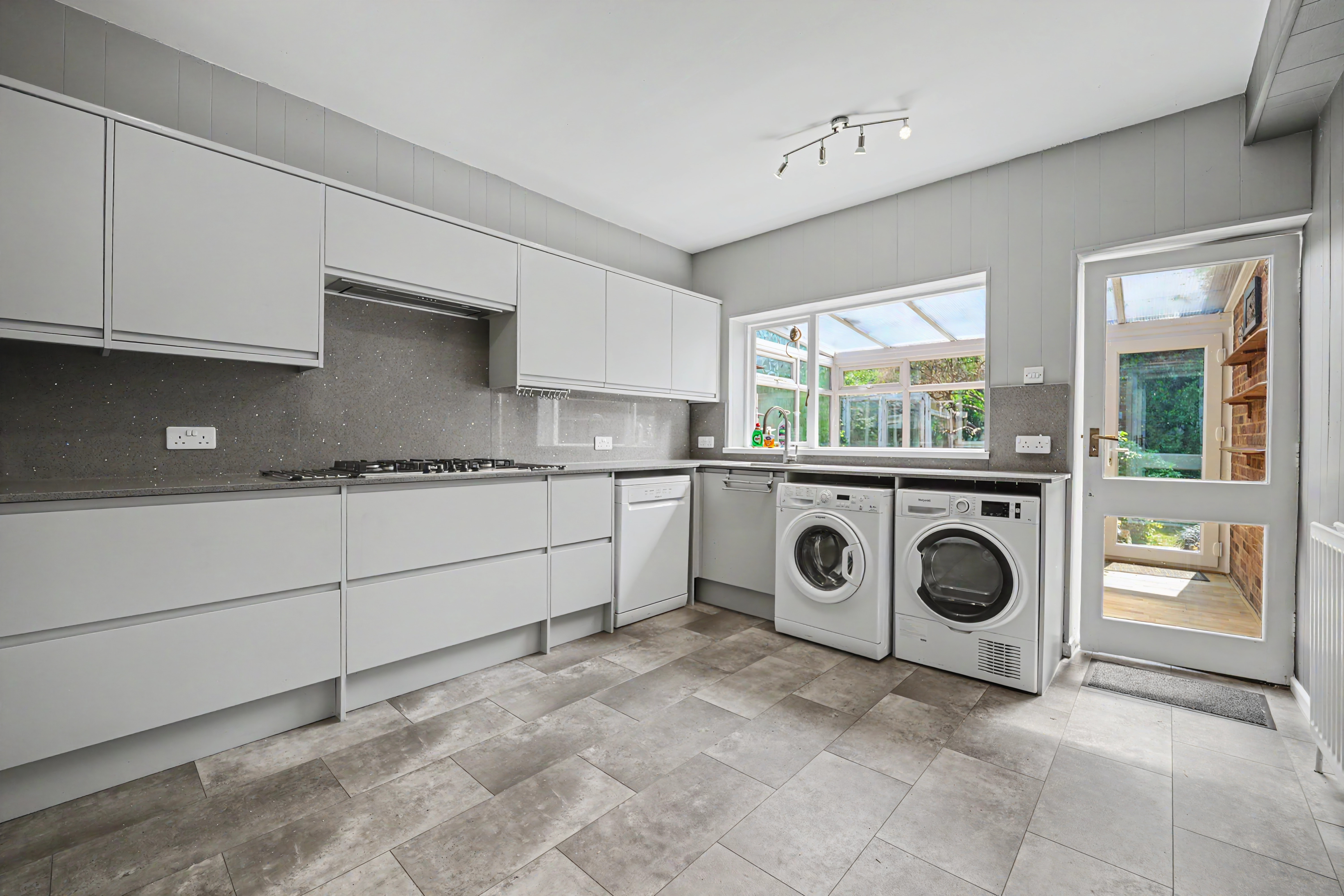 5 bedroom detached house for sale, The Morwoods, Leicester, LE2