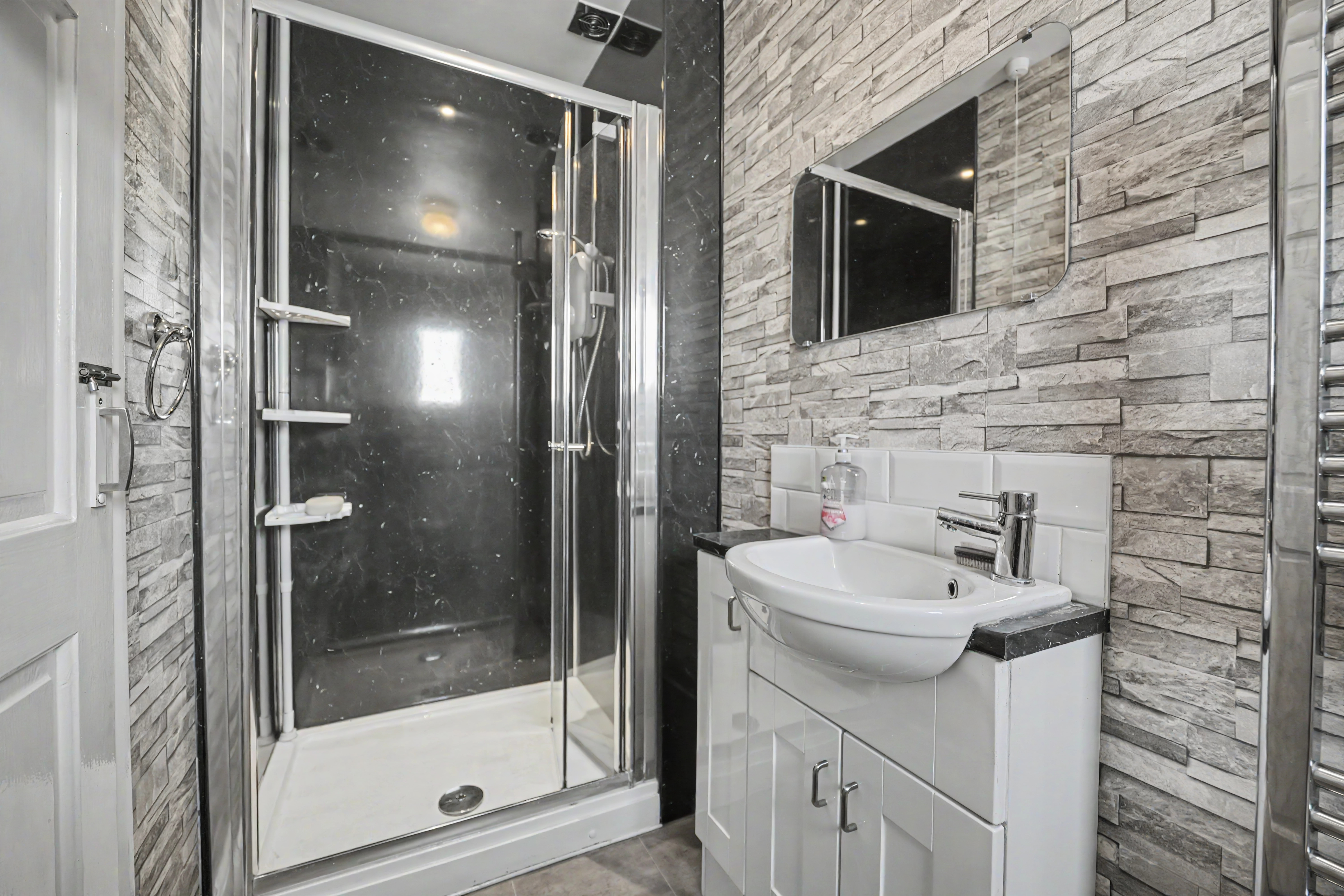 5 bedroom detached house for sale, The Morwoods, Leicester, LE2
