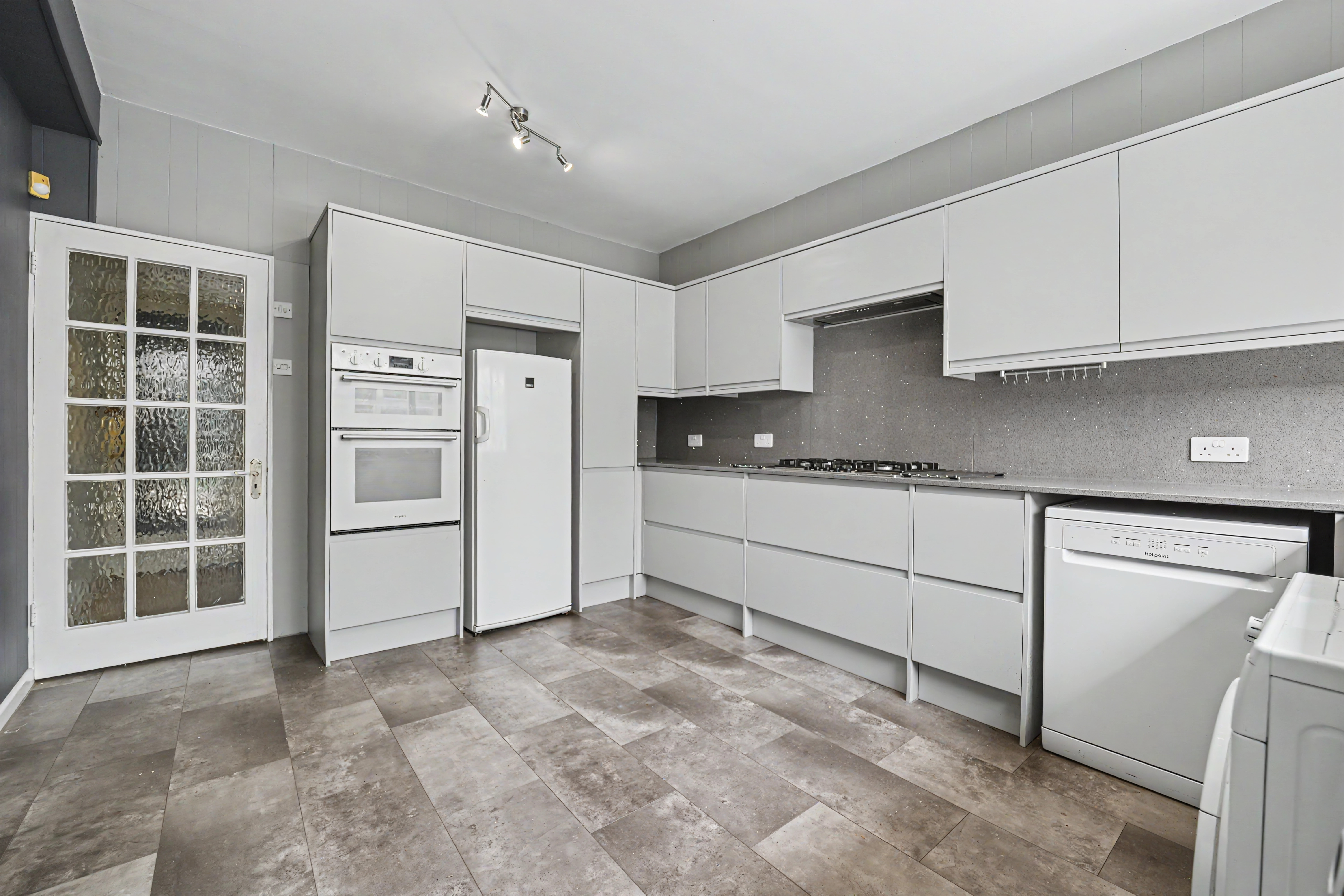 5 bedroom detached house for sale, The Morwoods, Leicester, LE2