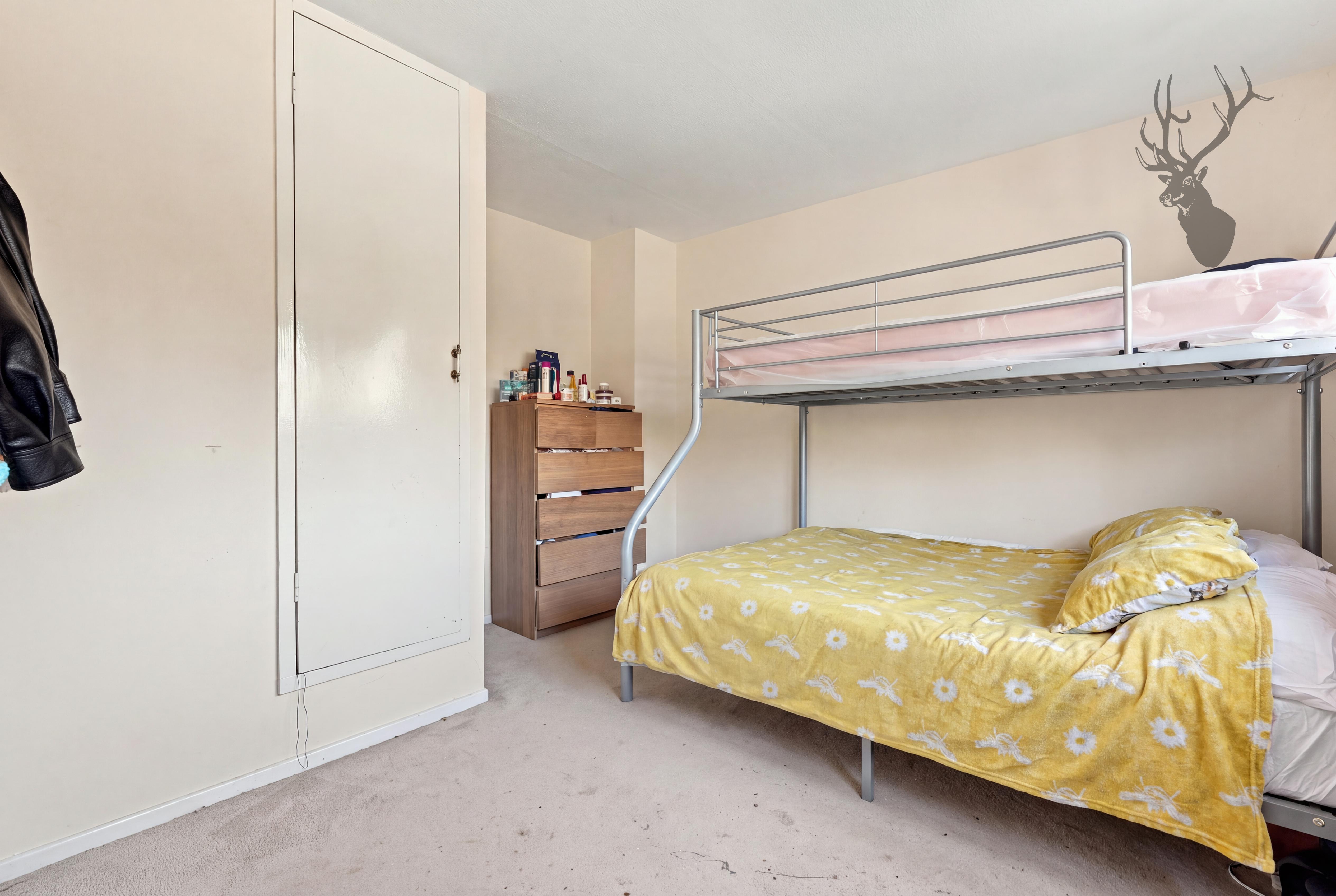 2 bedroom flat for sale, Longcroft Rise, Loughton, IG10, photo 8 of 11
