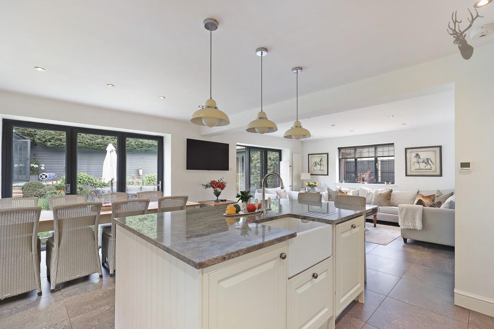 3 bedroom detached bungalow for sale, Homefield Close, Epping, CM16, photo 3