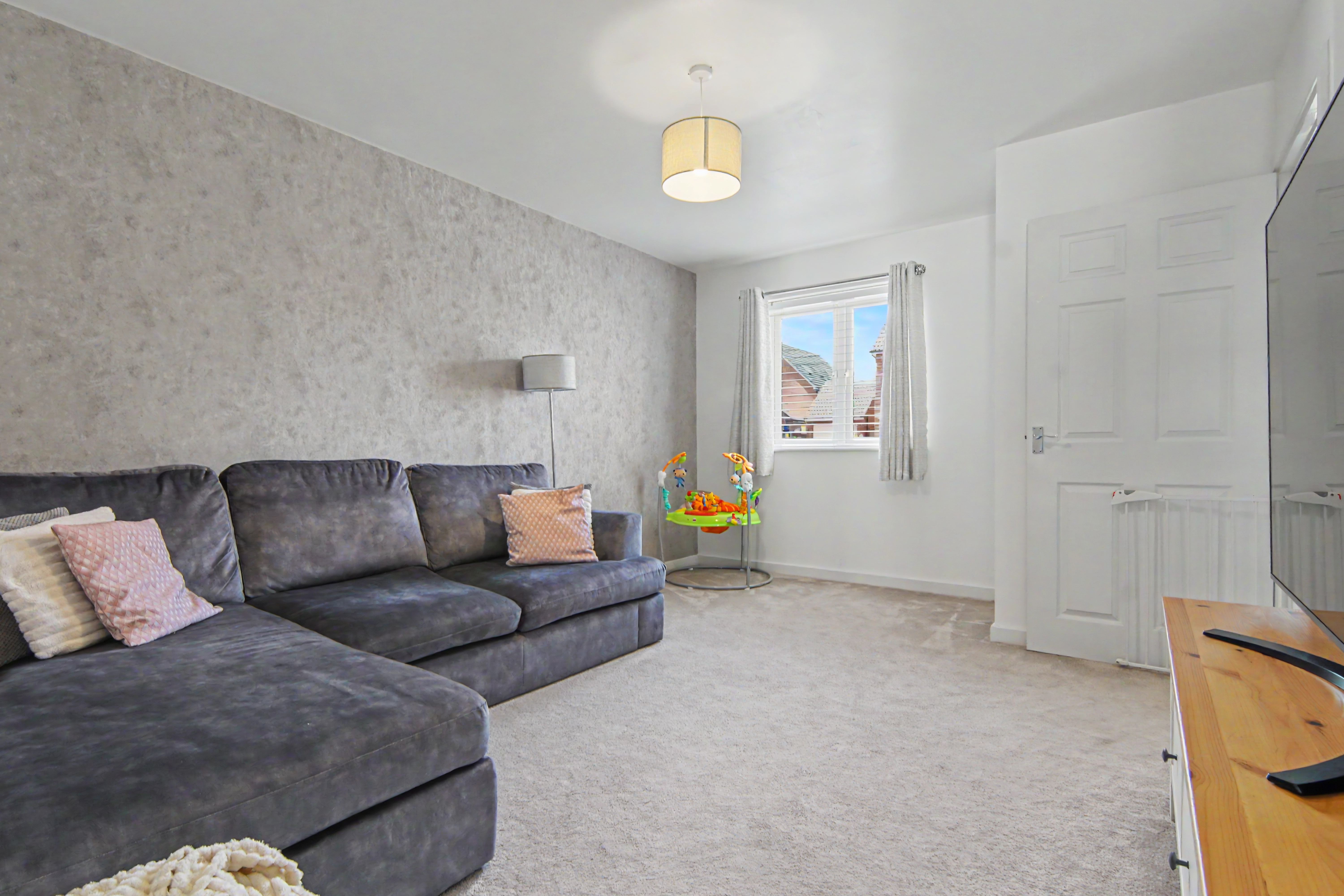 3 bedroom mid-terraced house for sale, Steinway, Coventry, CV4, photo 2