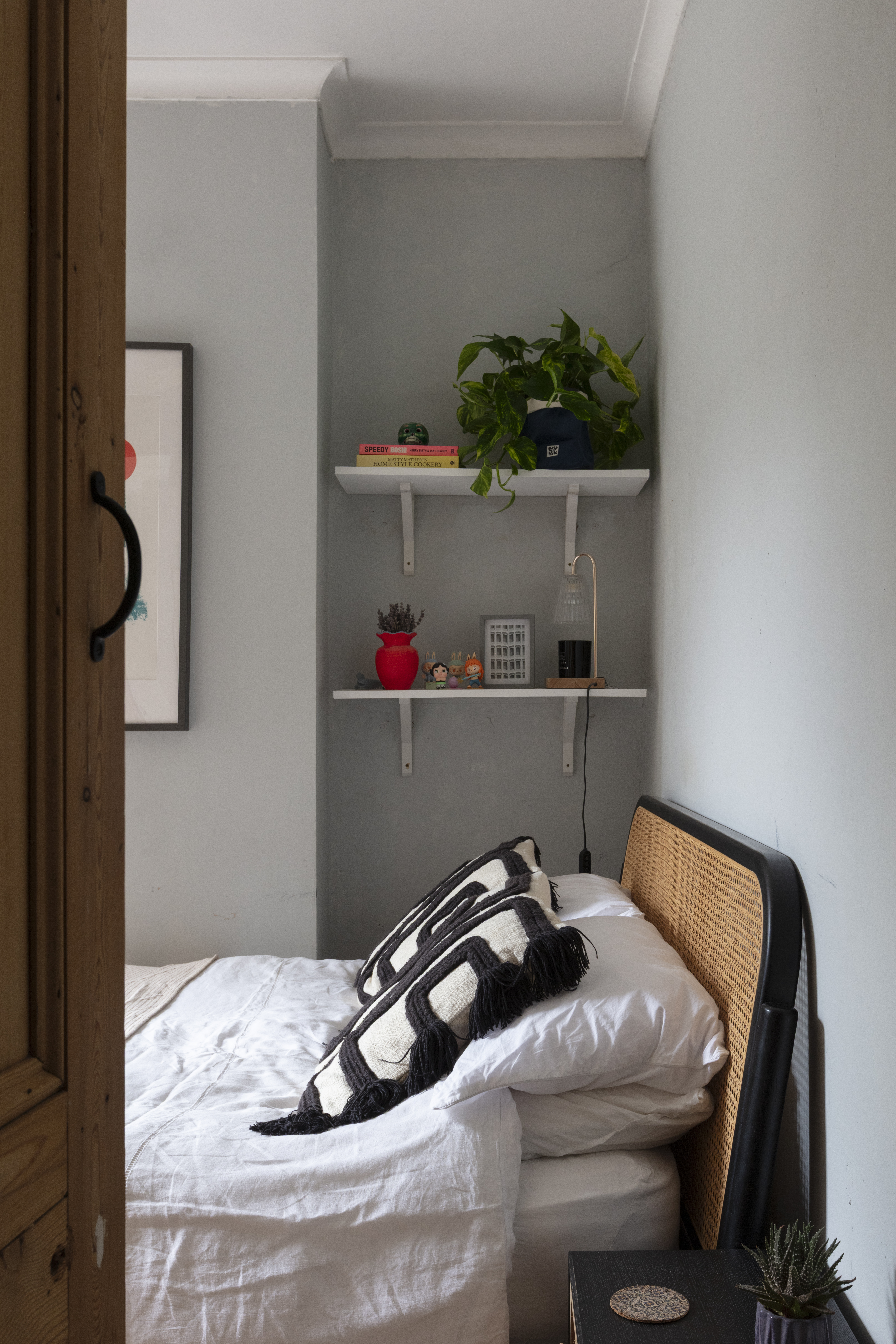 2 bedroom maisonette for sale, Twickenham Road, London, E11, photo 8 of 16