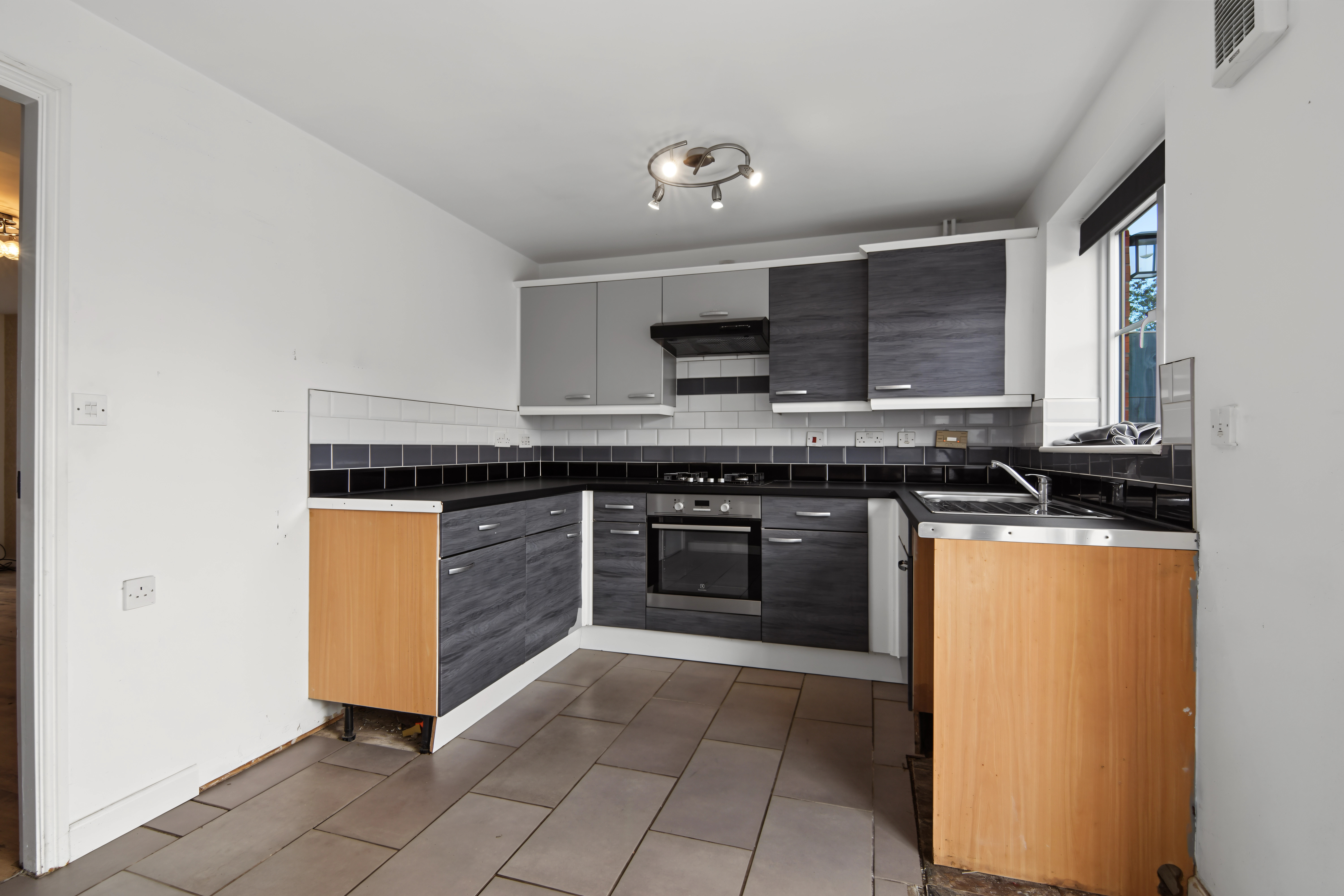 3 bedroom end of terrace house for sale, Reuben Avenue, Nuneaton, CV10, photo 9 of 20