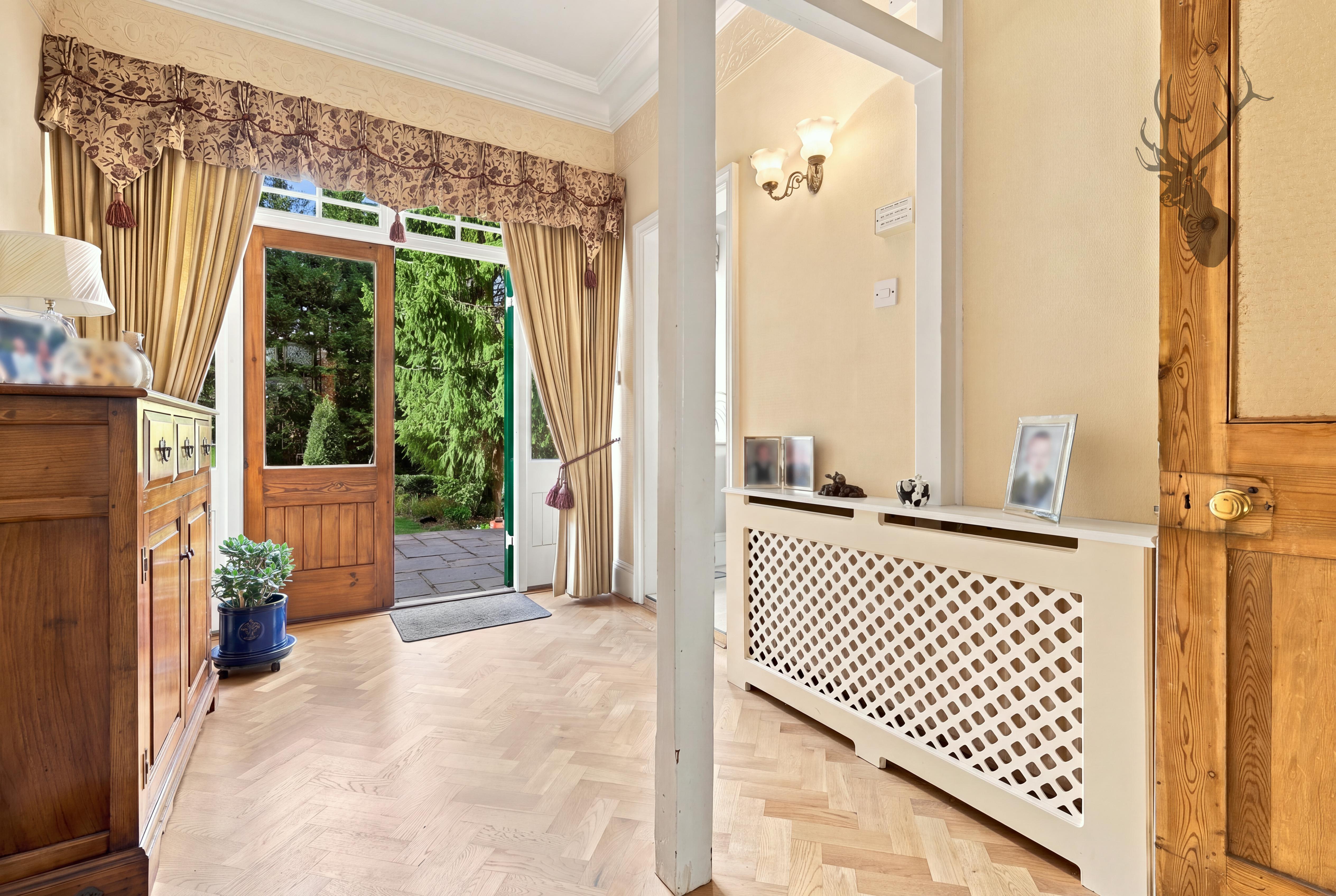 4 bedroom detached house for sale, Westbury Road, Buckhurst Hill, IG9, photo 10 of 20
