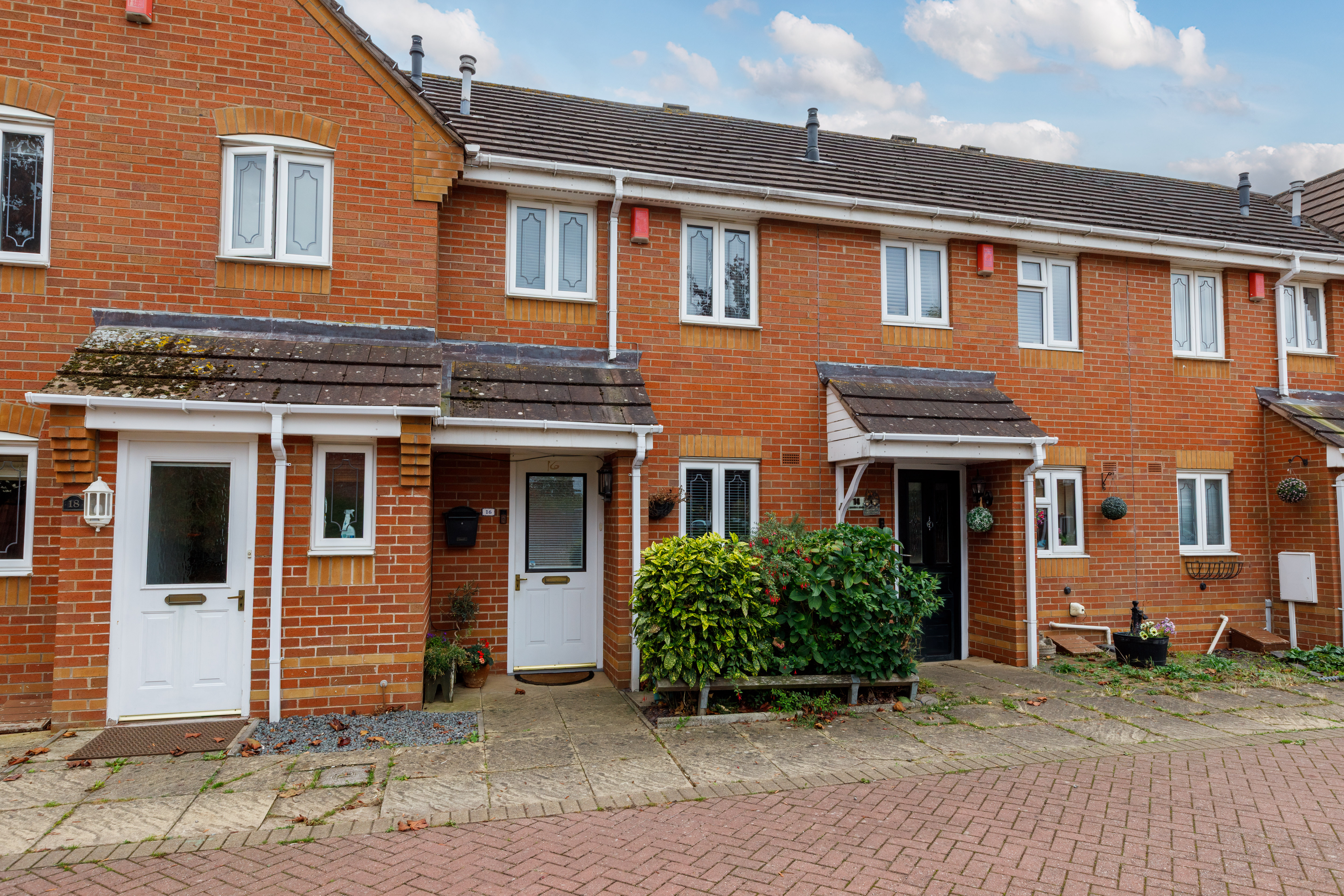 2 bedroom terraced house for sale, Parolles Close, Warwick, CV34