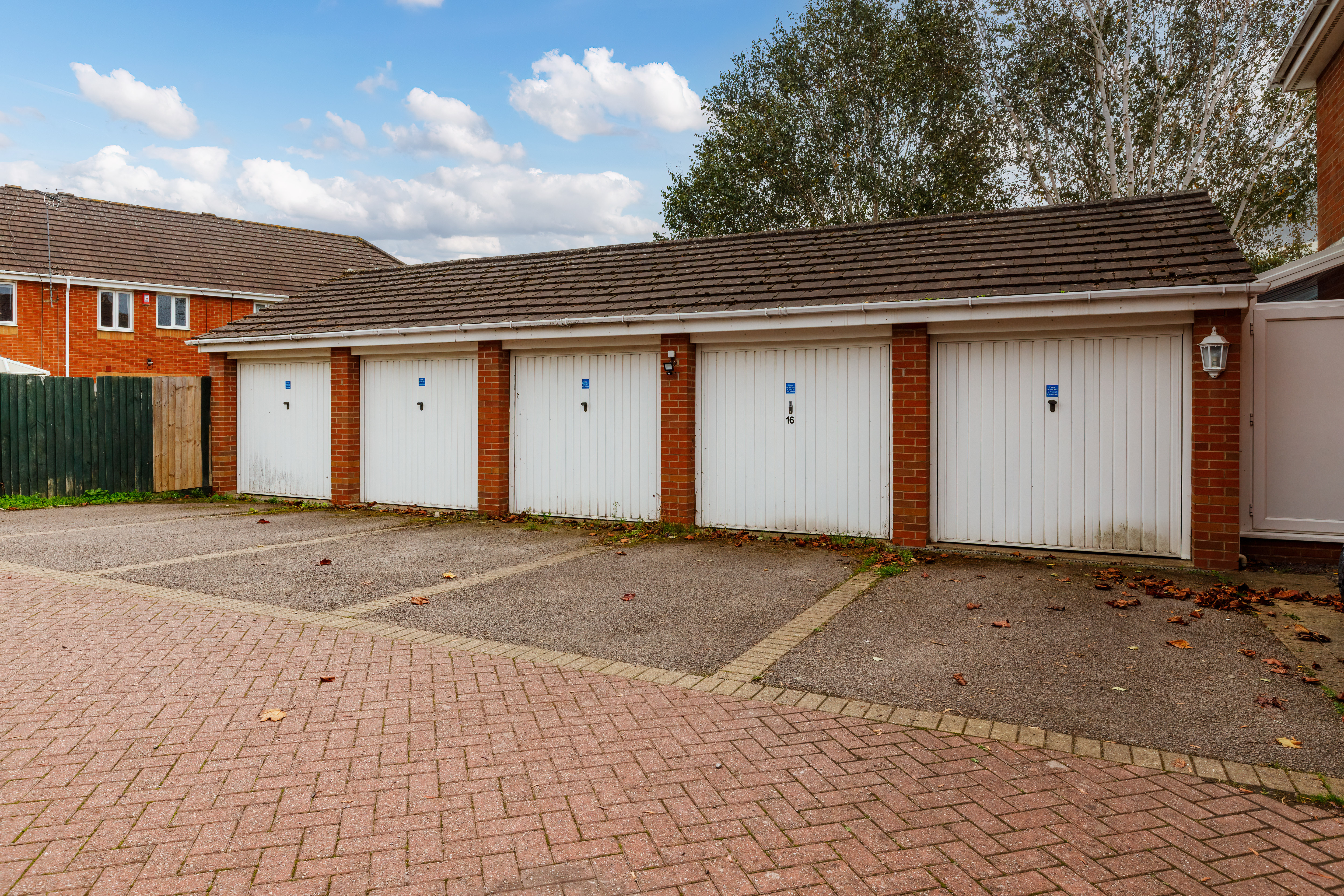 2 bedroom terraced house for sale, Parolles Close, Warwick, CV34