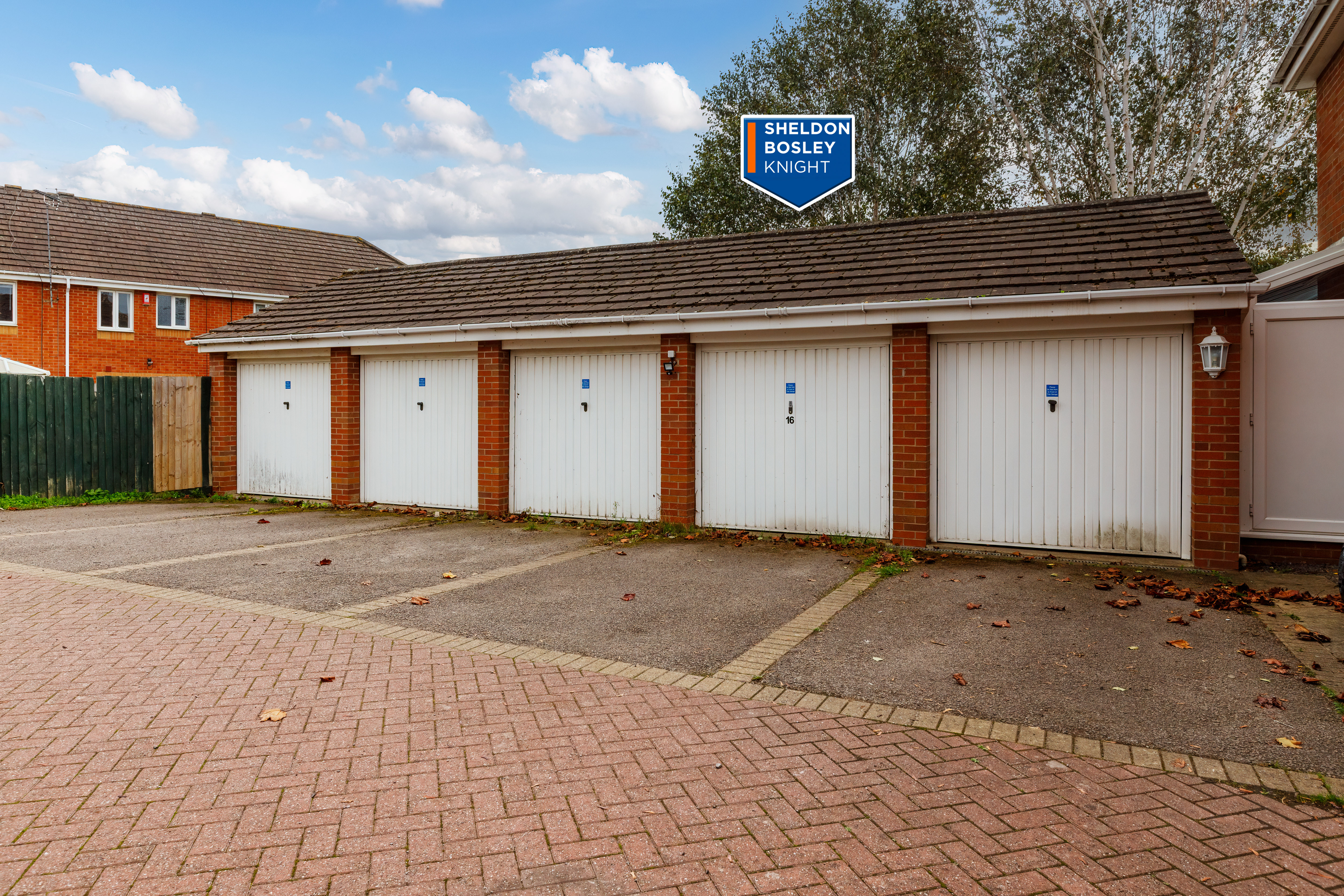 2 bedroom terraced house for sale, Parolles Close, Warwick, CV34