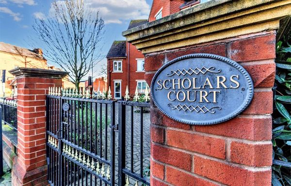 2 bedroom flat for sale, Scholars Court Alcester Road, Stratford-Upon-Avon, CV37
