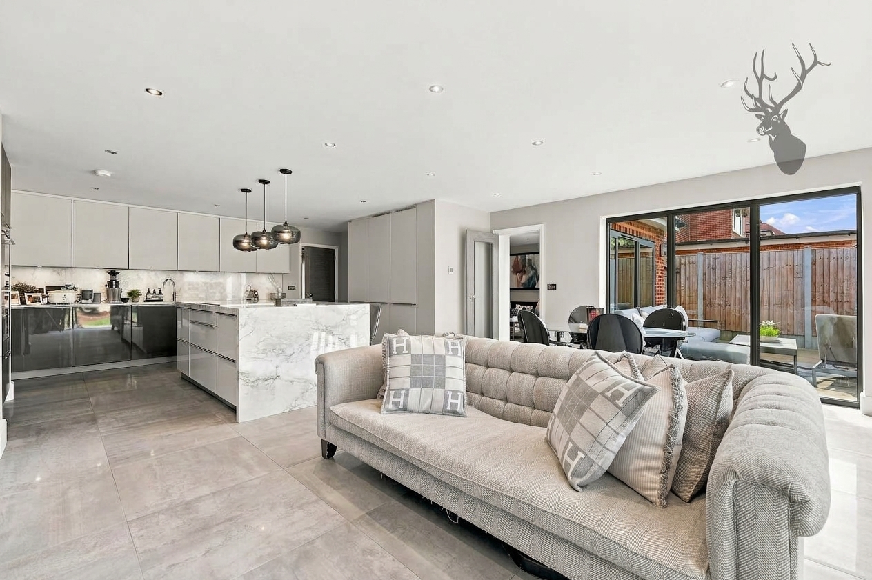 5 bedroom detached house for sale, Church Lane, Loughton, IG10, photo 11 of 20
