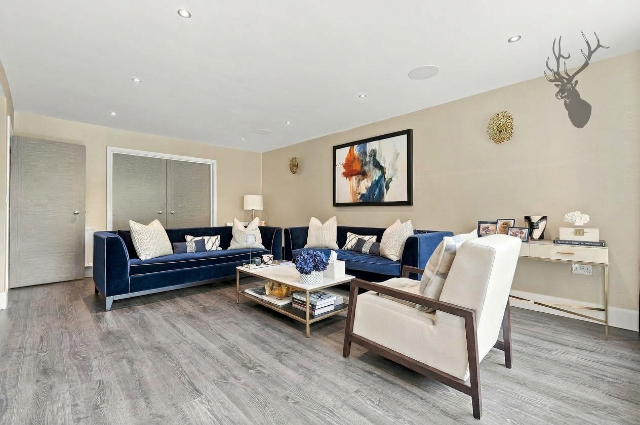 5 bedroom detached house for sale, Church Lane, Loughton, IG10, photo 3