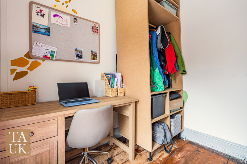 2 bedroom for sale, Newton Street, Caernarfon, LL55, photo 11 of 14