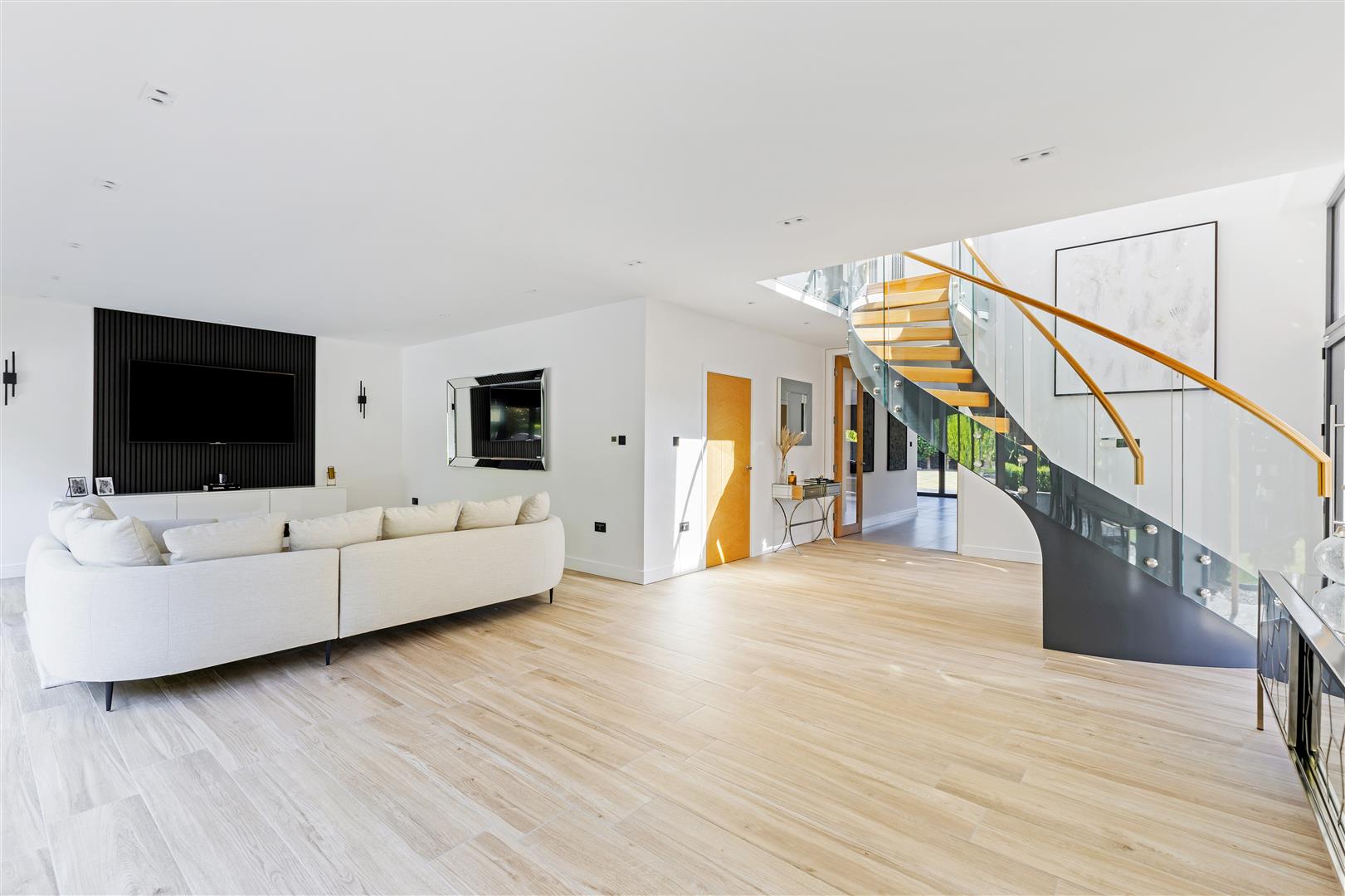 5 bedroom house for sale, Crewe Road, Stoke-On-Trent, ST7, photo 2