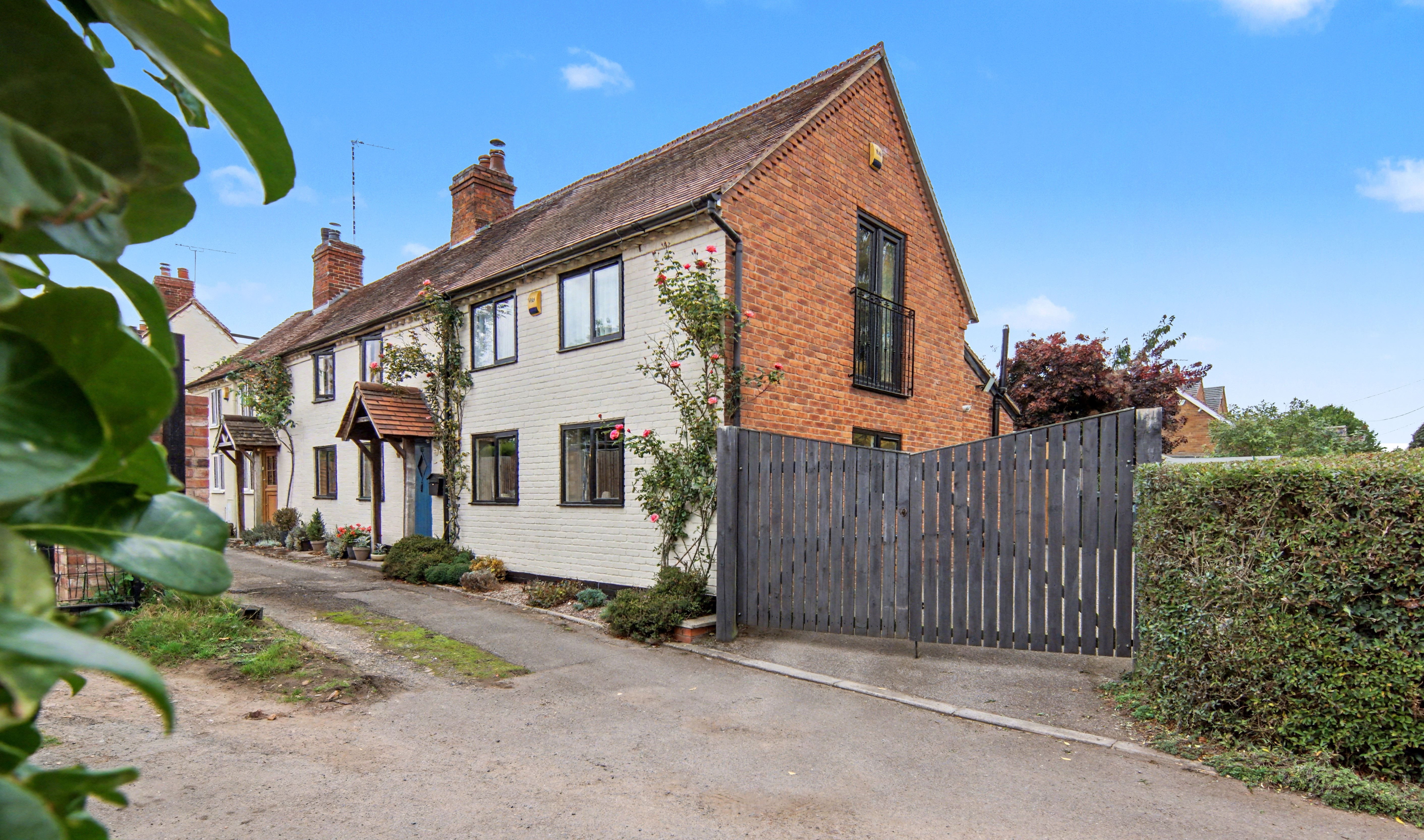 3 bedroom semi detached house for sale, Hawkes Mill Lane, Coventry, CV5, photo 3