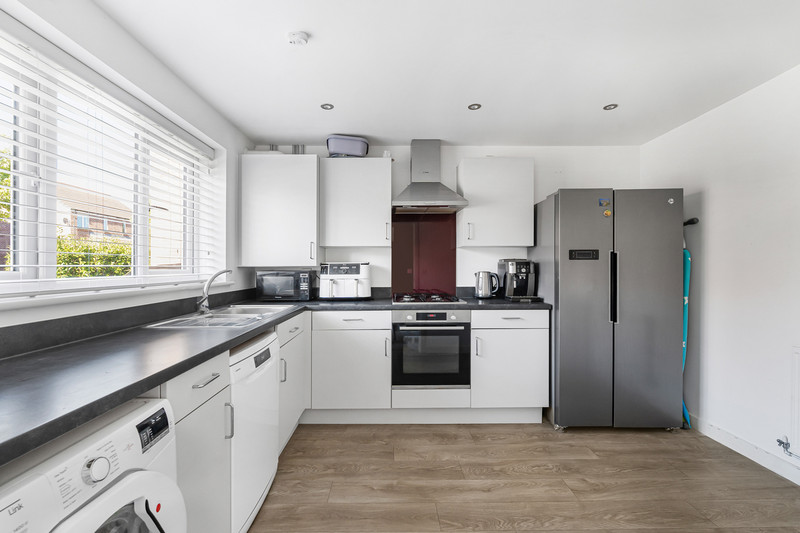 3 bedroom for sale, Jockey Way, Andover, SP11, photo 3