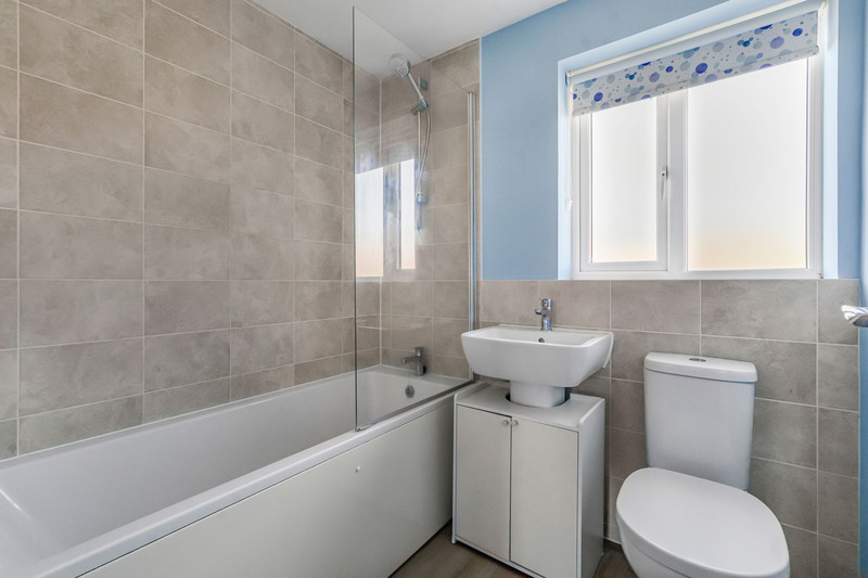 3 bedroom for sale, Jockey Way, Andover, SP11, photo 8 of 9