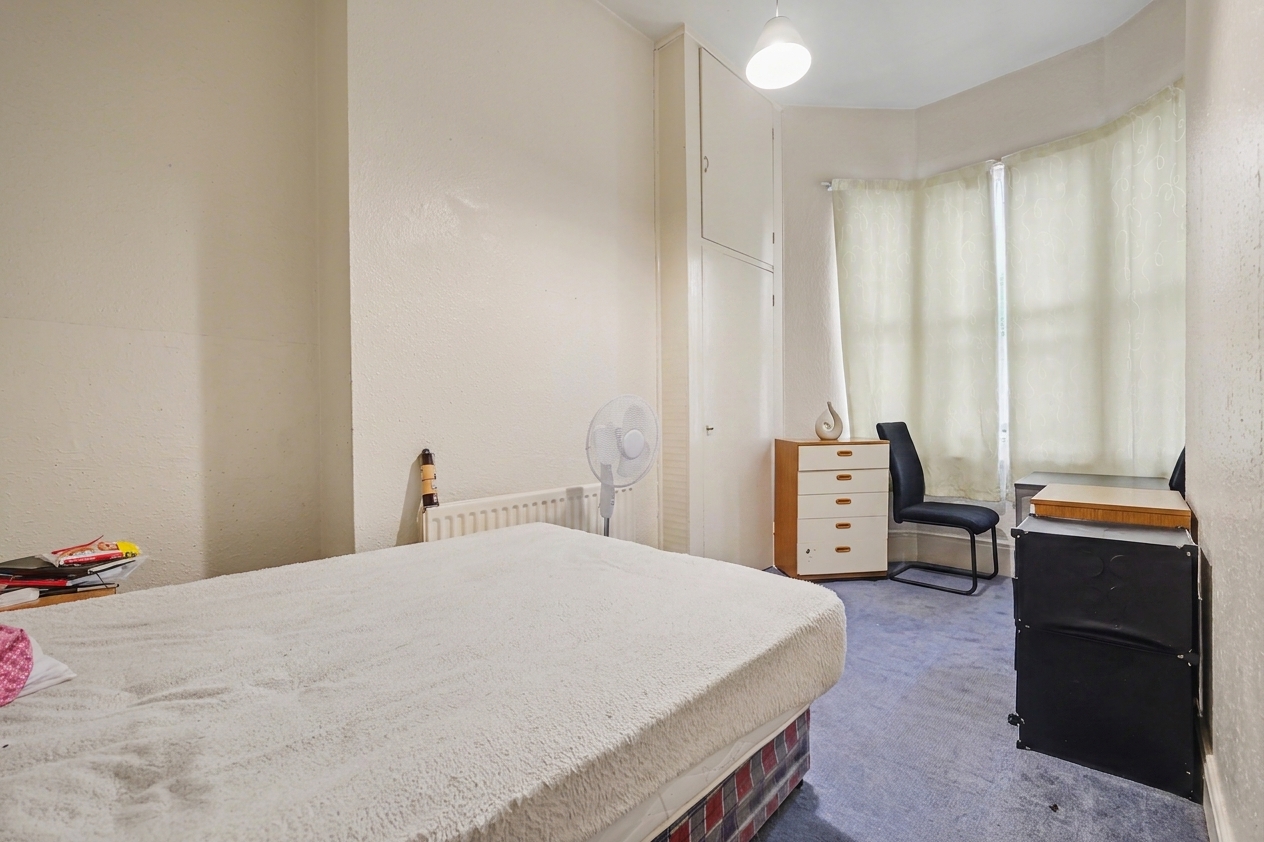 6 bedroom mid-terraced house for sale, Middleborough Road, Coventry, CV1