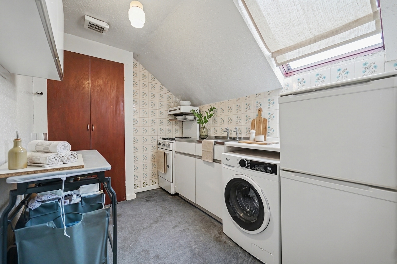 6 bedroom mid-terraced house for sale, Middleborough Road, Coventry, CV1