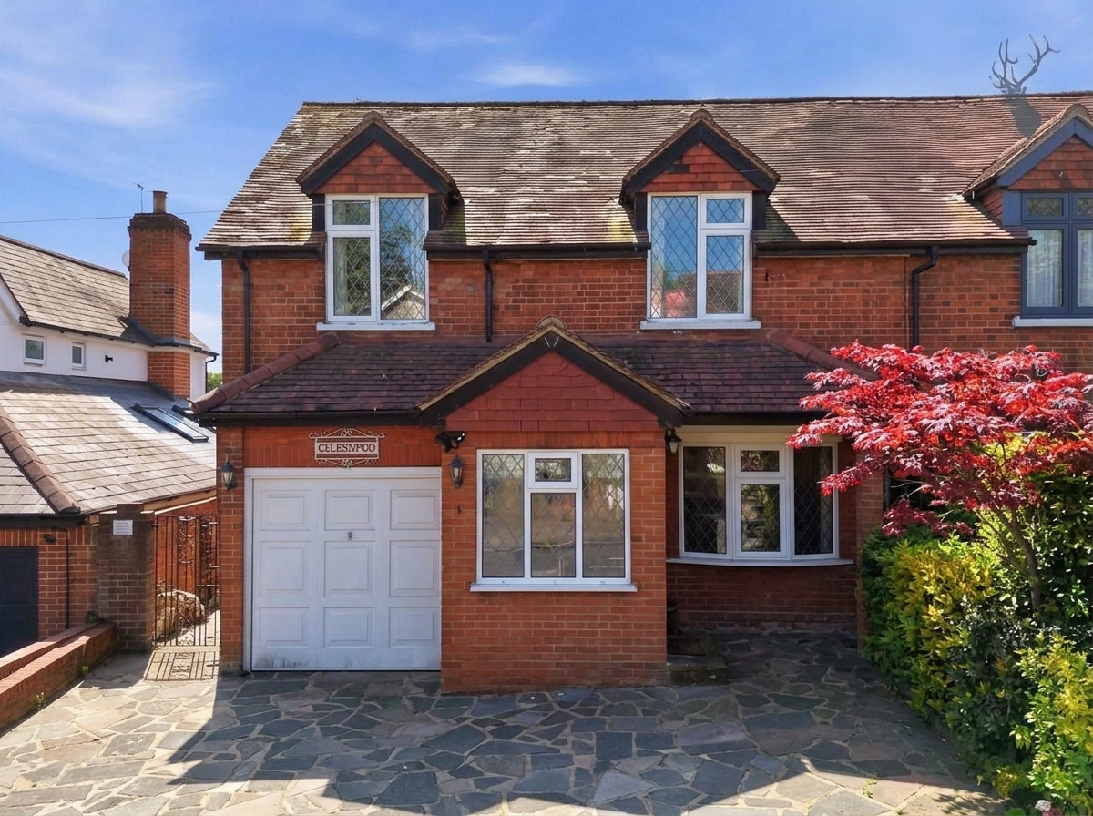 4 bedroom semi detached house for sale, Foxwood Coppice Row, Epping, CM16