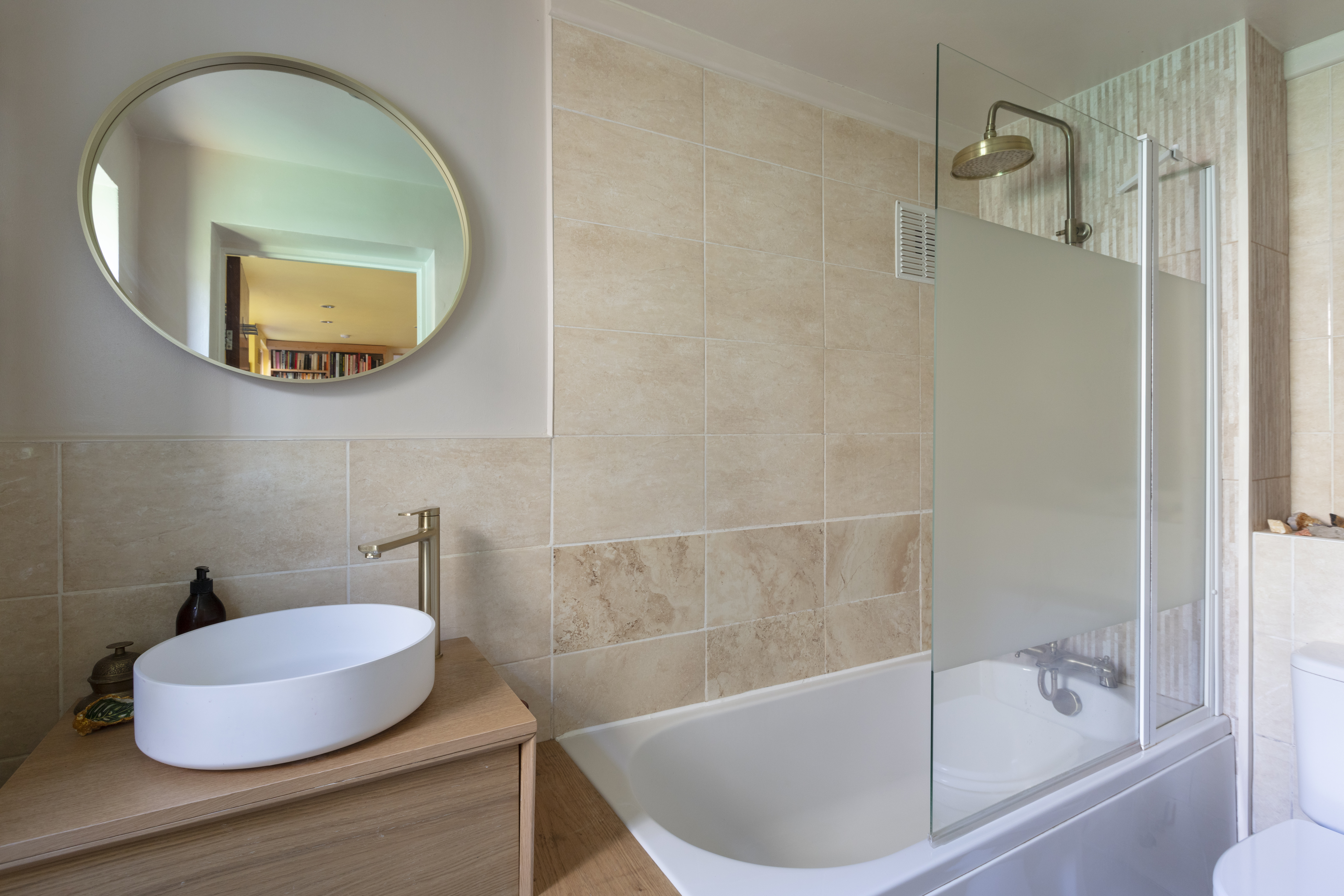 2 bedroom flat for sale, Ground floor flat 78 Millais Road, London, E11, photo 7 of 11