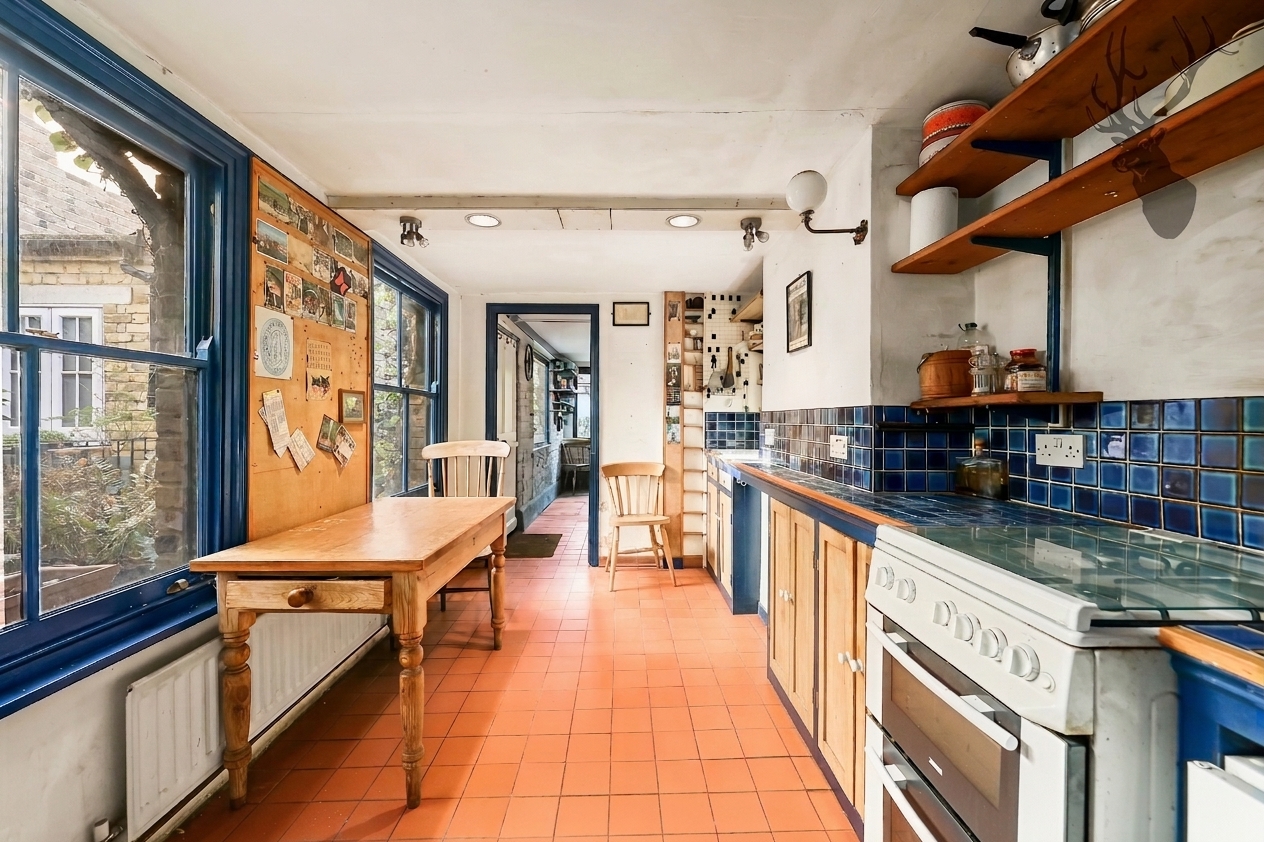 3 bedroom terraced house for sale, Cardigan Road, London, E3, photo 3