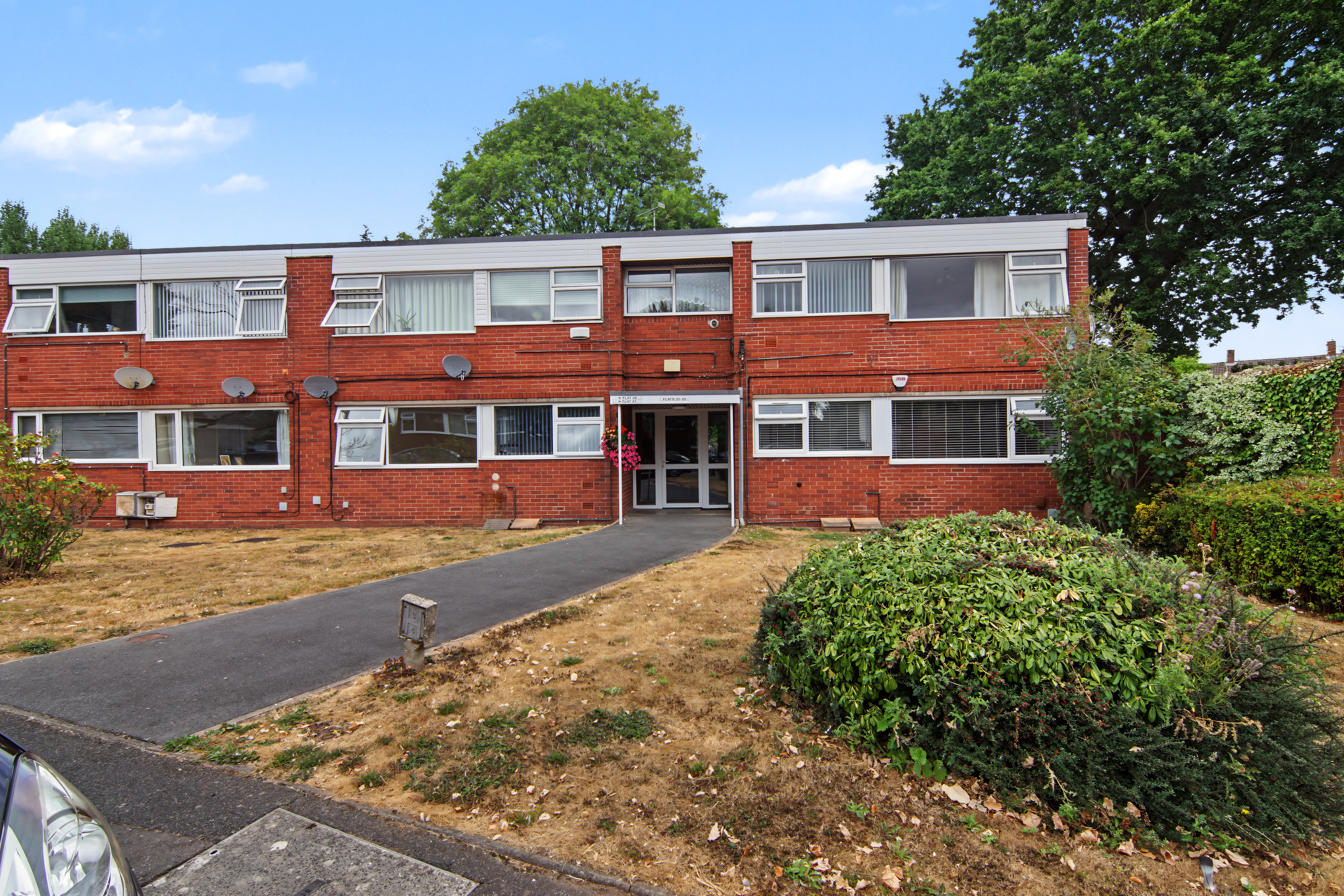 2 bedroom flat for sale, Garrick Close, Coventry, CV5, photo 1