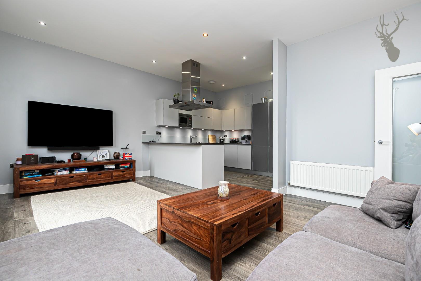 2 bedroom flat for sale, Cobalt Place, Loughton, IG10, photo 4