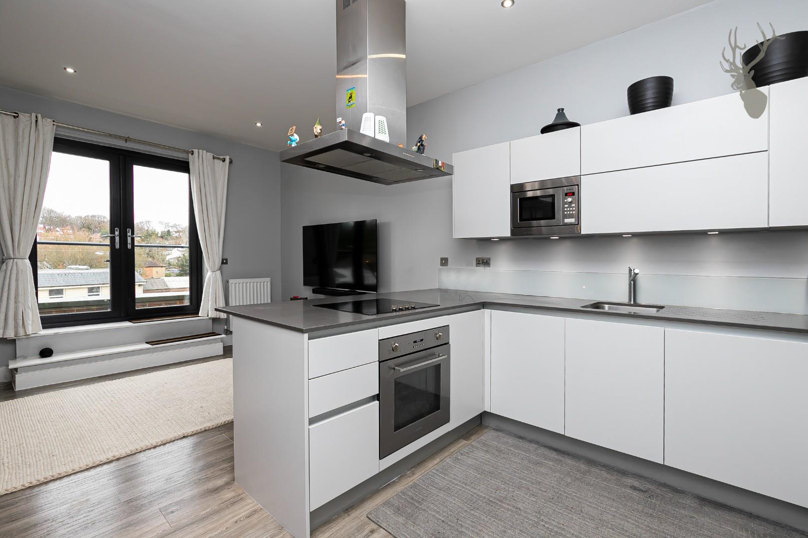 2 bedroom flat for sale, Cobalt Place, Loughton, IG10, photo 6 of 15